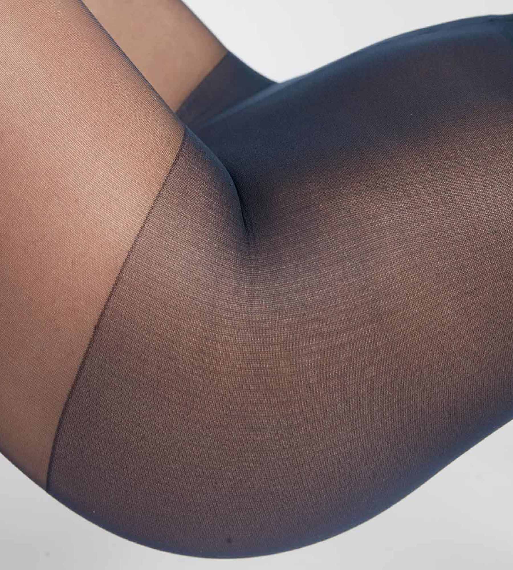 dim-ultra-resist-collant-femme-voile-transparent-15d-lycra-x2-marine image 3