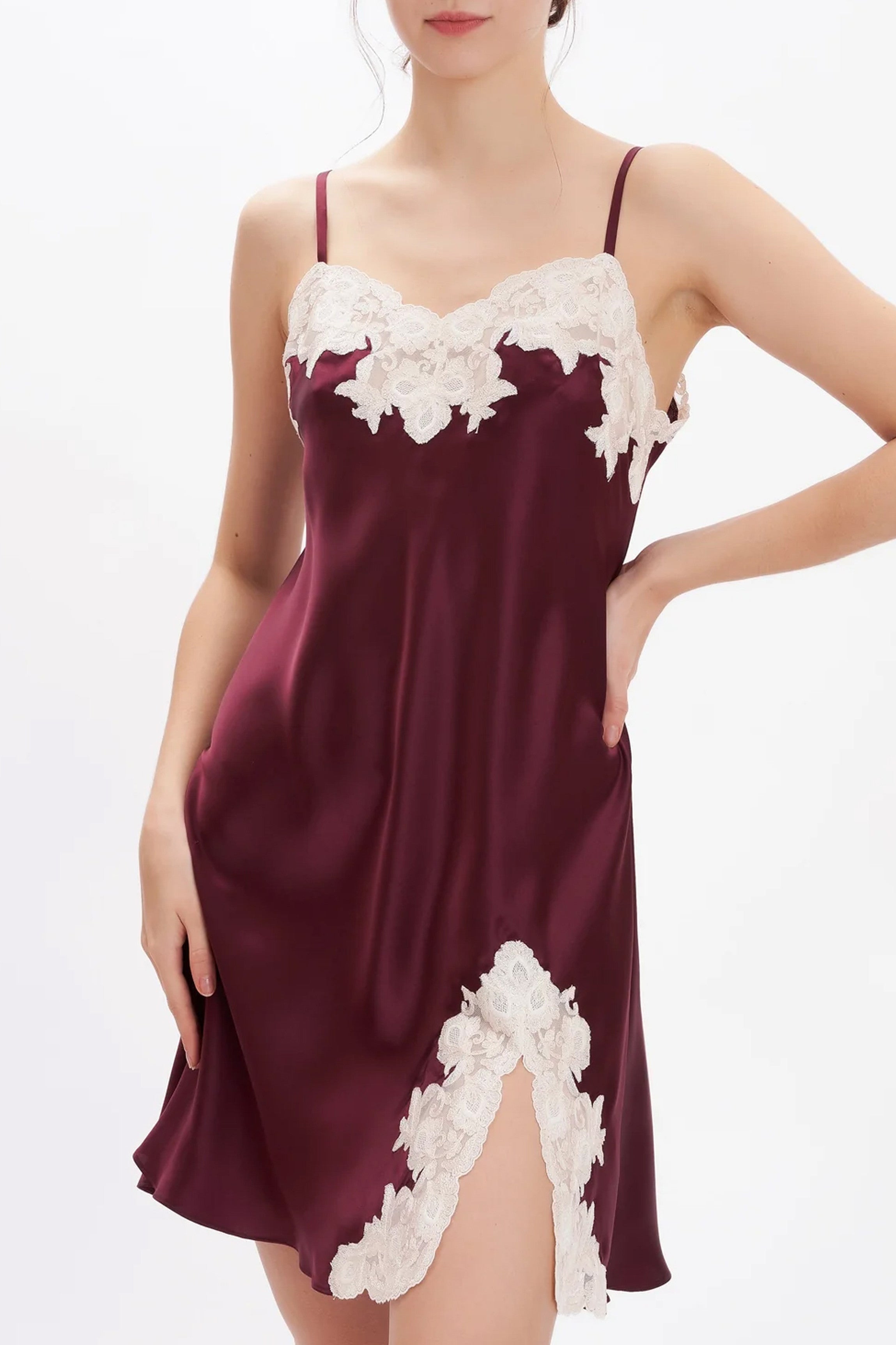 cadolle-nuisette-soie-prune-eloise-broderie image 2