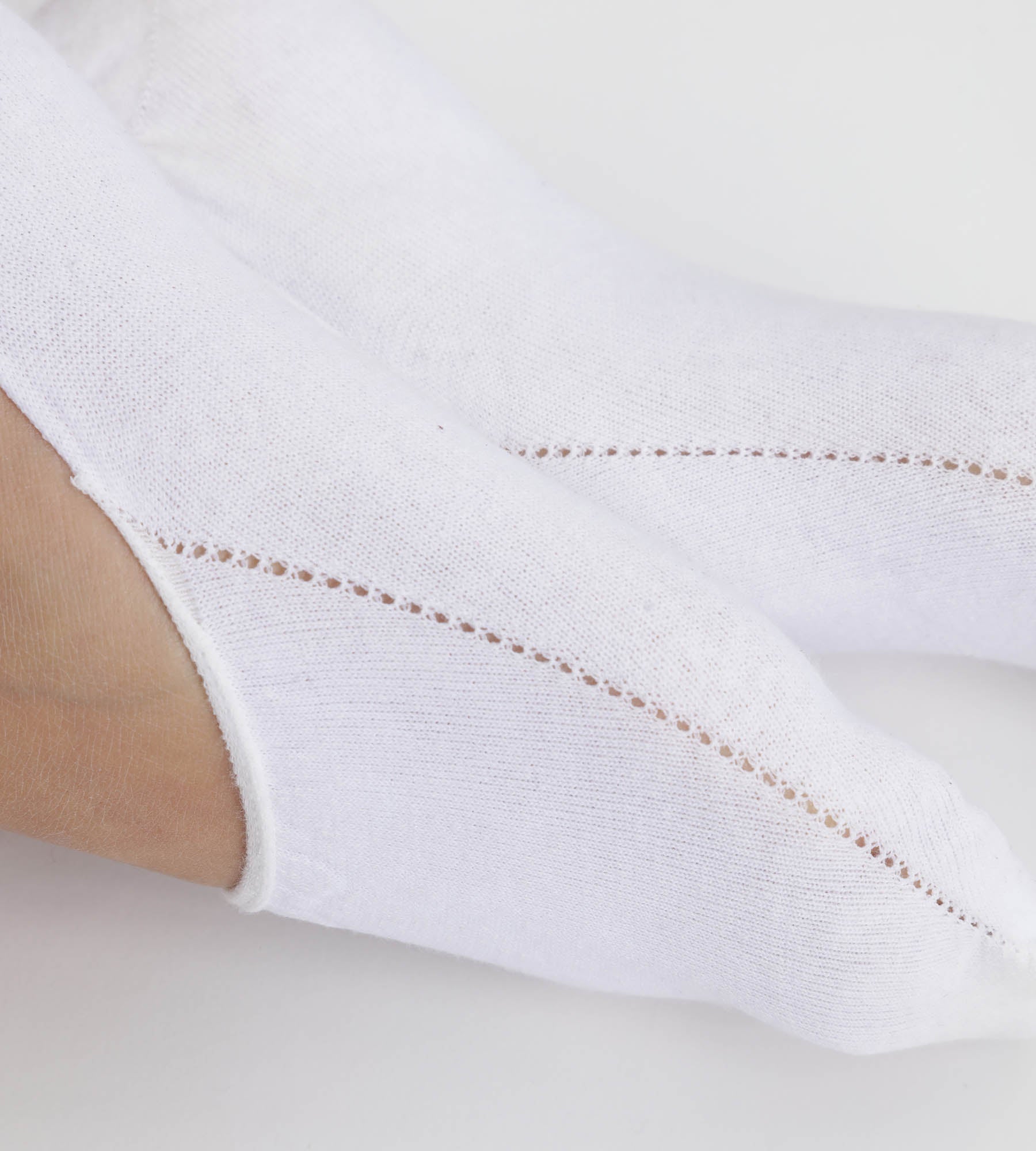 dim-invisifit-socquettes-courtes-femme-sp-cial-baskets-coton-blanc image 3