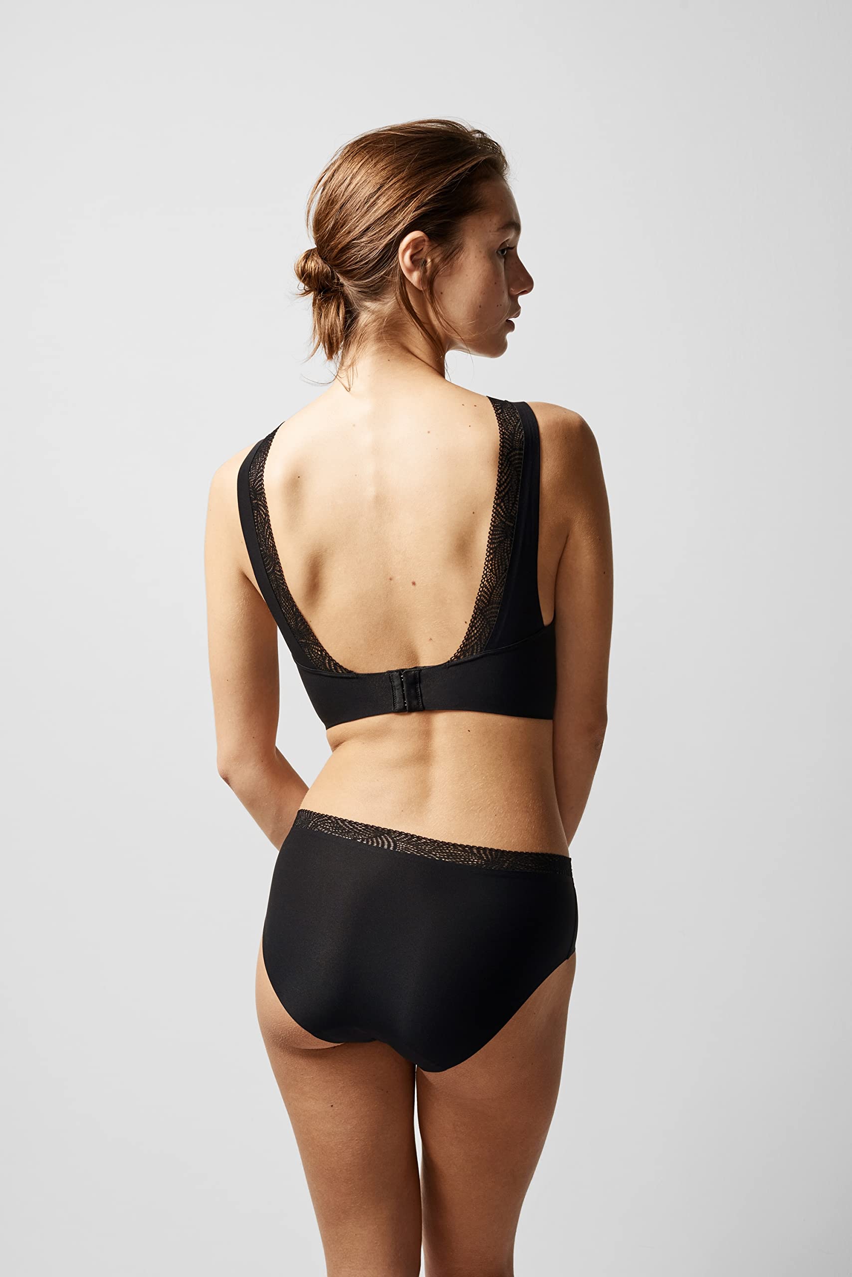 chantelle-softstretch-shorty-femme-invisible-sans-couture image 2