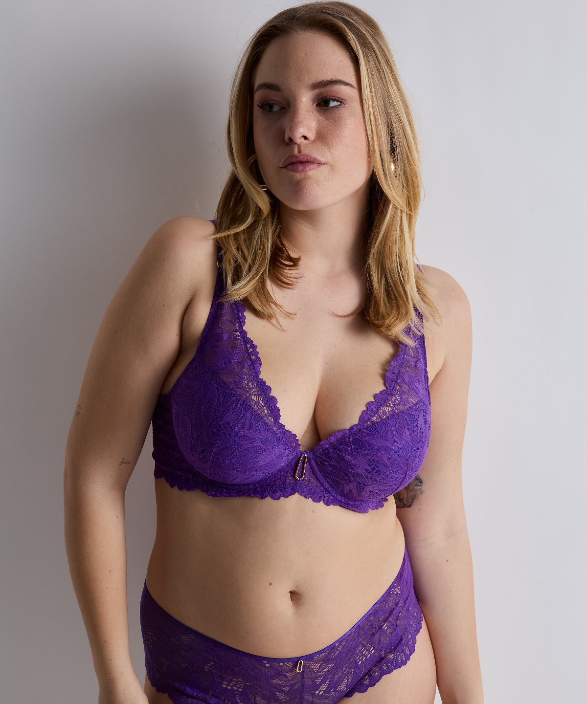 aubade-flowermania-soutien-gorge-plunge-poison-purple image 2