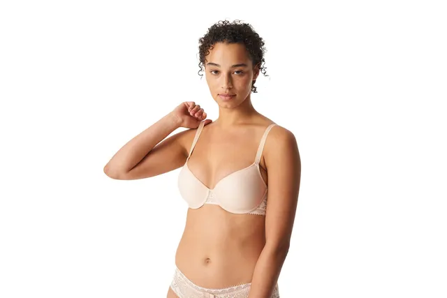 chantelle-day-to-night-soutien-gorge-coque-moul-memory image 1