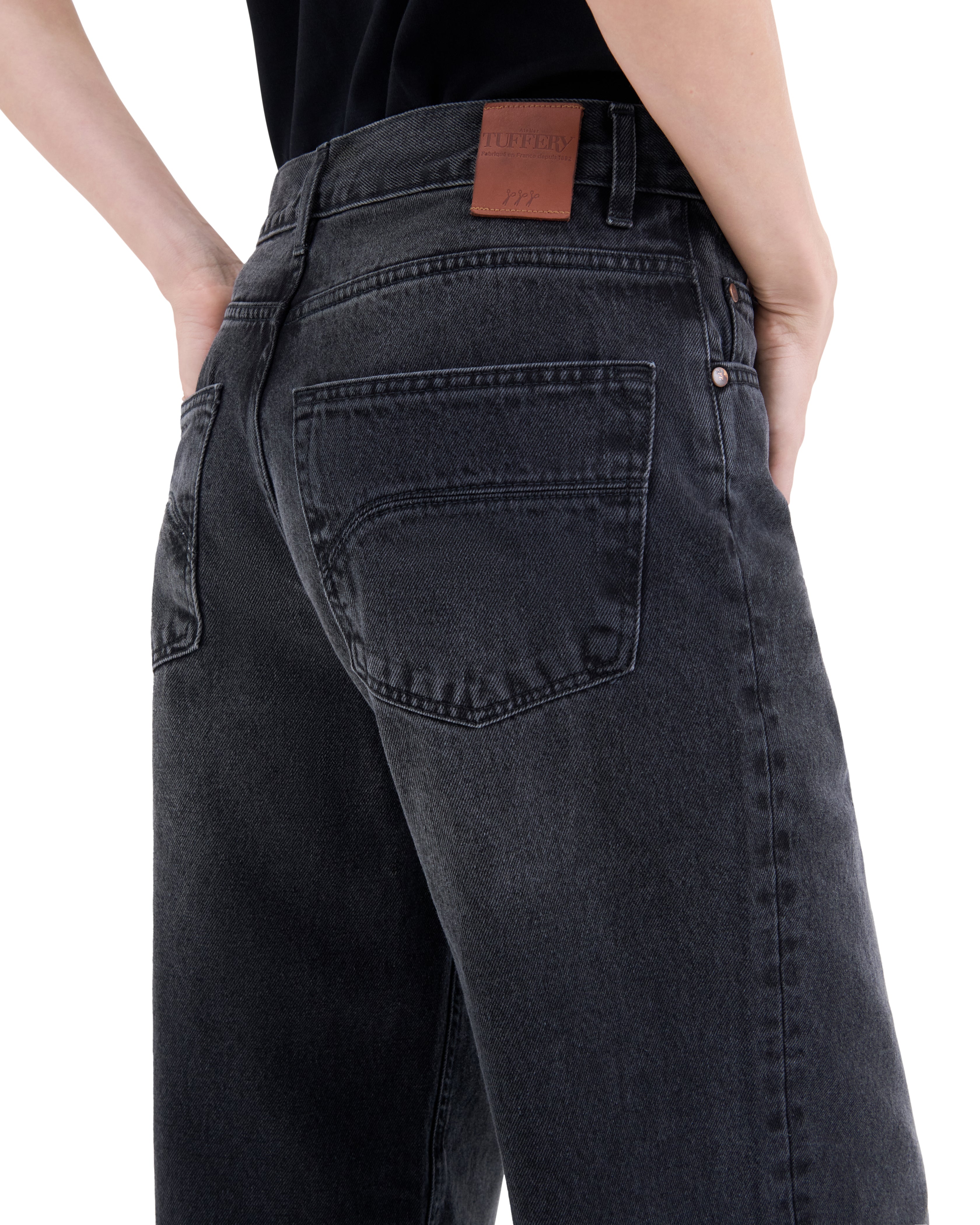atelier-tuffery-gaspard-jean-femme-baggy-noir-d-lav image 2