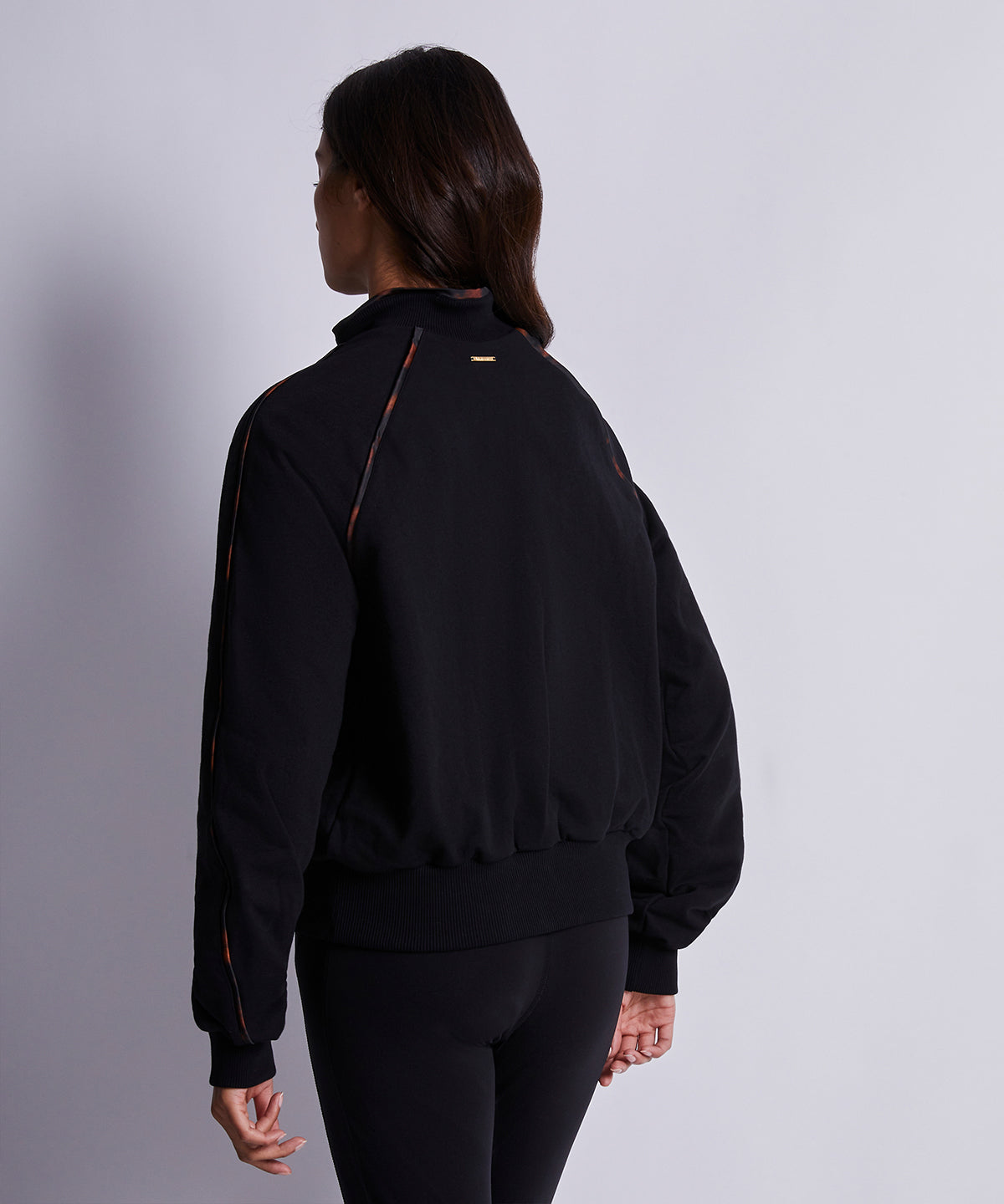 aubade-hot-motion-gilet-zipp-noir-aubade-x-luz image 4