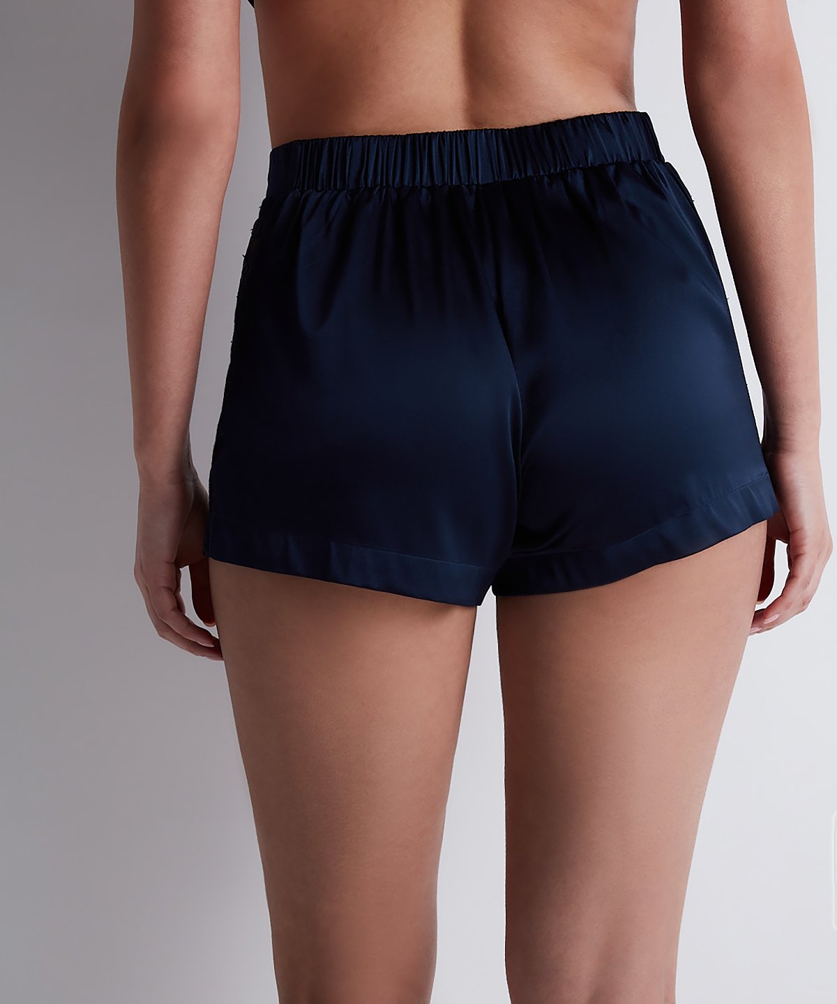 aubade-midnight-whisper-shorty-evening-blue-shorty-en-soie-stretch-et-dentelle image 4