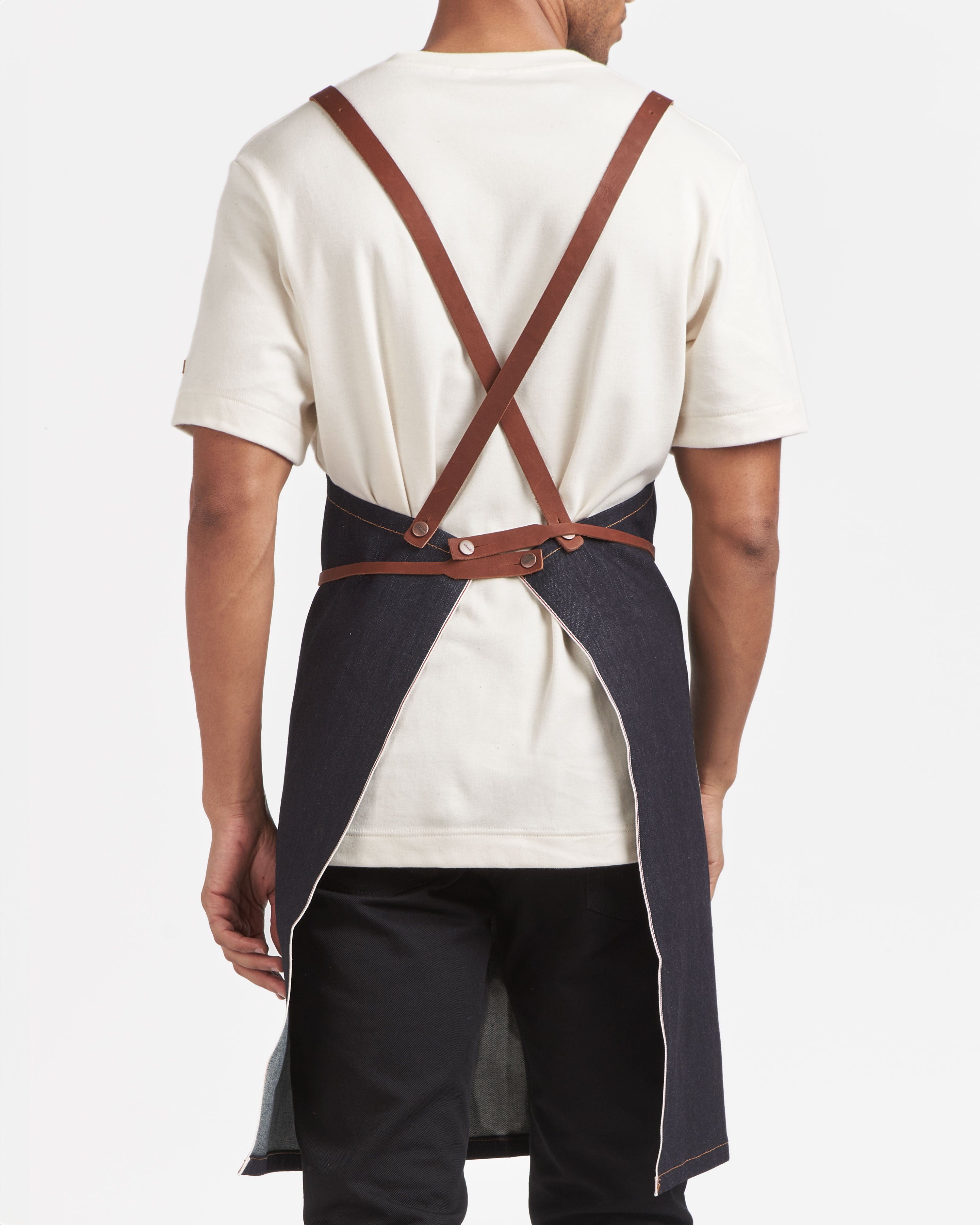 atelier-tuffery-tablier-long-en-jean-brut-selvedge-avec-poche-cuir image 3