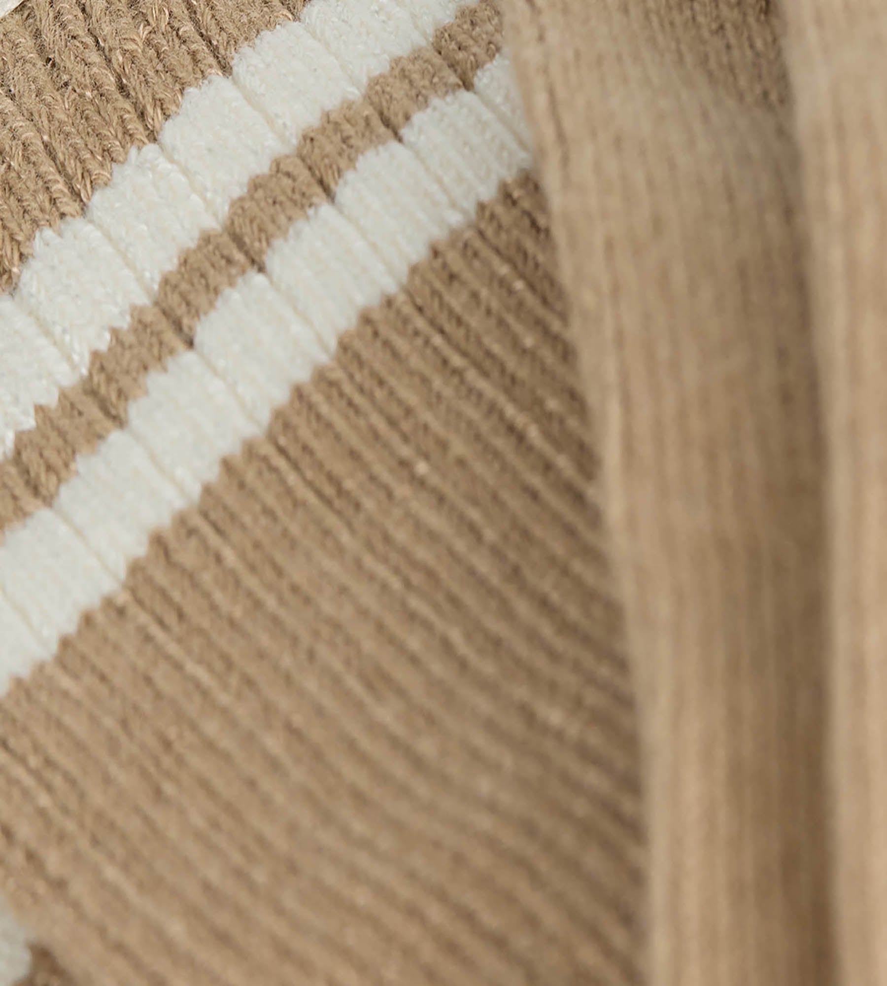 dim-x-ines-de-la-fressange-chaussettes-c-tel-es-coton-taupe-profond image 3