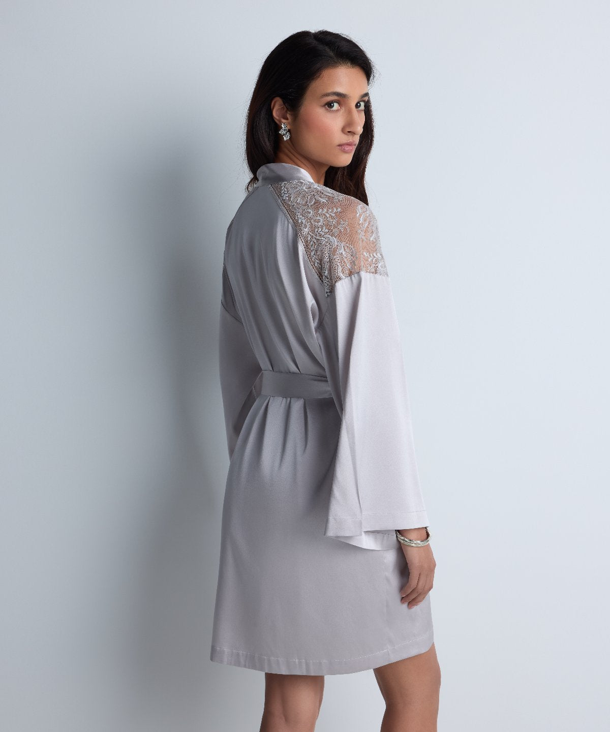 aubade-midnight-whisper-kimono-cosmos-silver-soie image 4