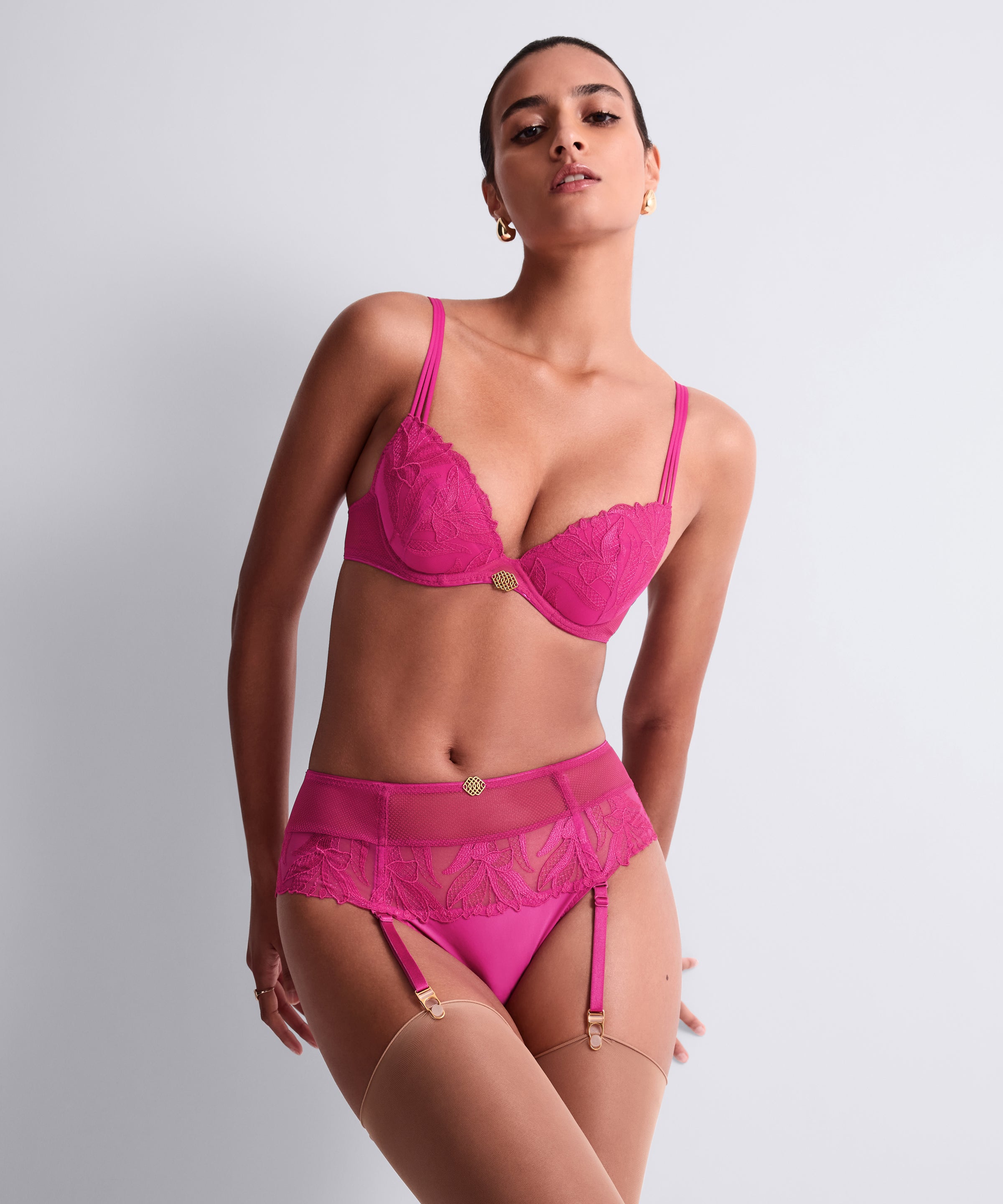 aubade-sweet-euphoria-tanga-porte-jarretelles-passion-rose-2 image 2