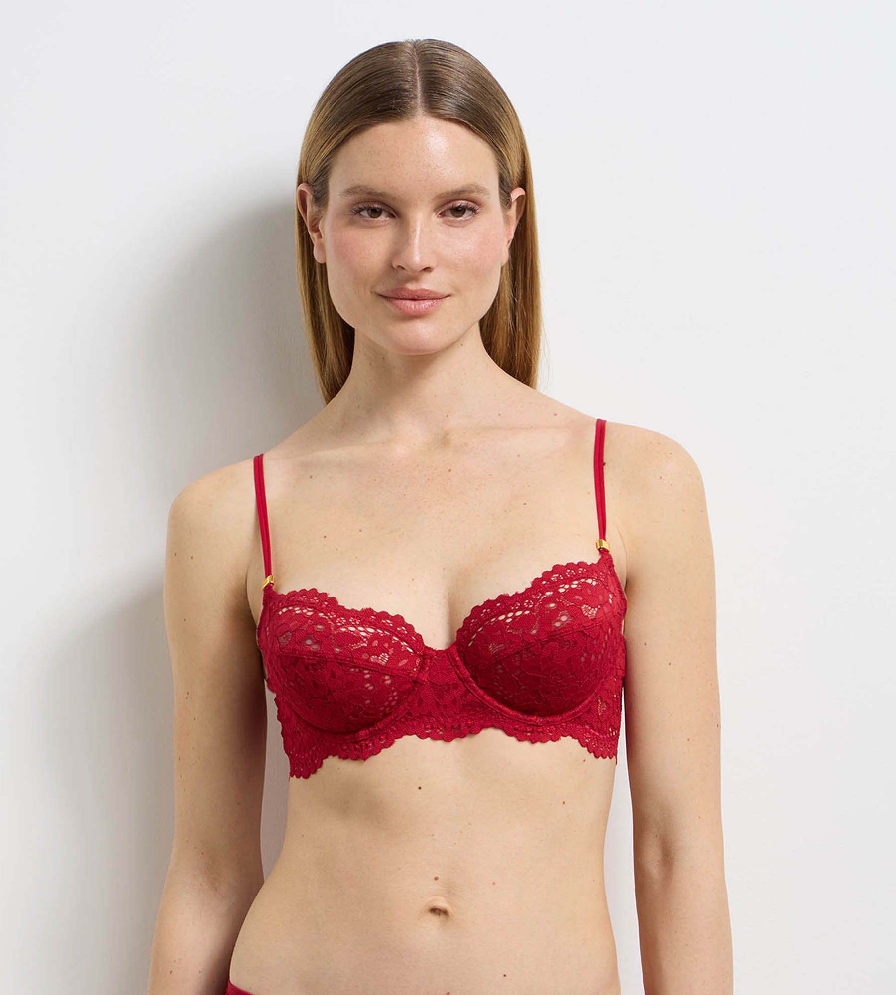 dim-burning-eclat-soutien-gorge-corbeille-armatures-dentelle-rouge image 2