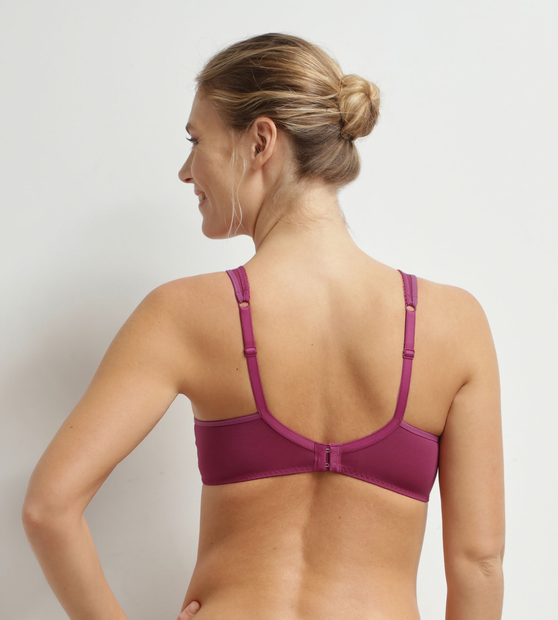dim-generous-essentiel-soutien-gorge-emboitant-dentelle-rouge-sangria image 3