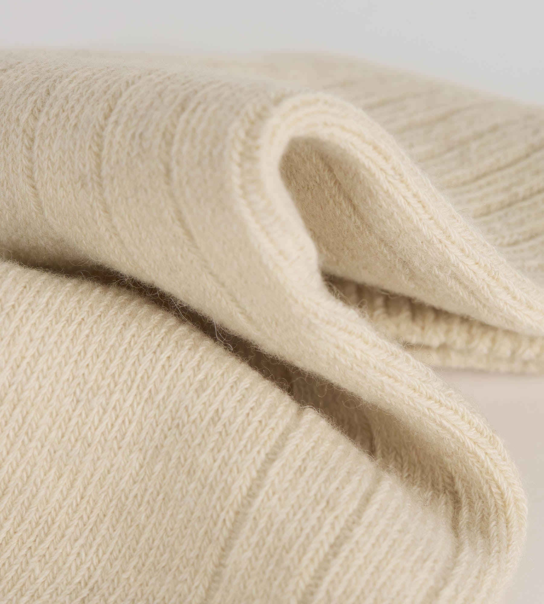 dim-cashmere-chaussettes-femme-beige-ivoire-douces-chaudes image 3