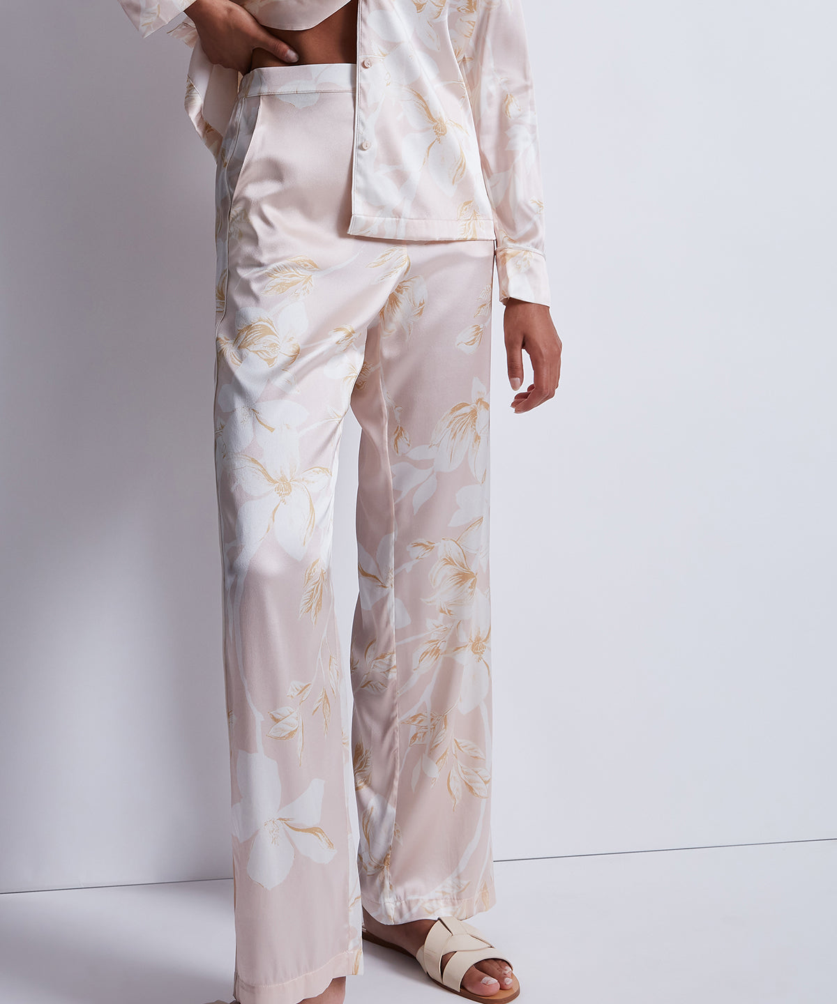 aubade-silk-by-night-pantalon-amberlight image 4