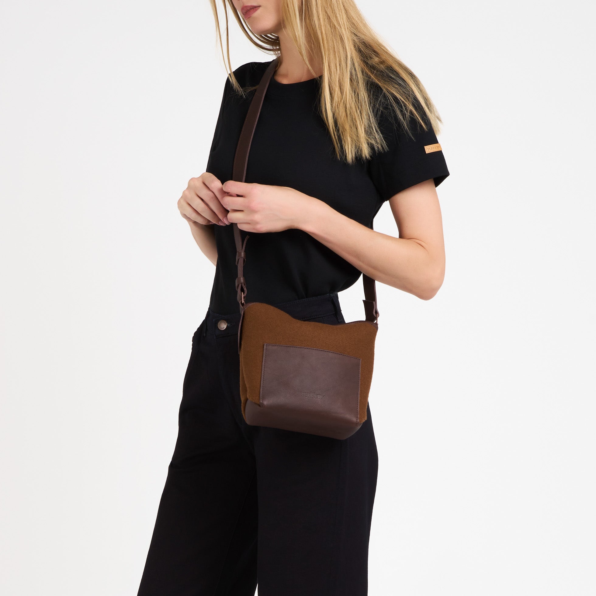 atelier-tuffery-sac-bandouli-re-cuir-et-laine-fran-aise-chocolat image 4