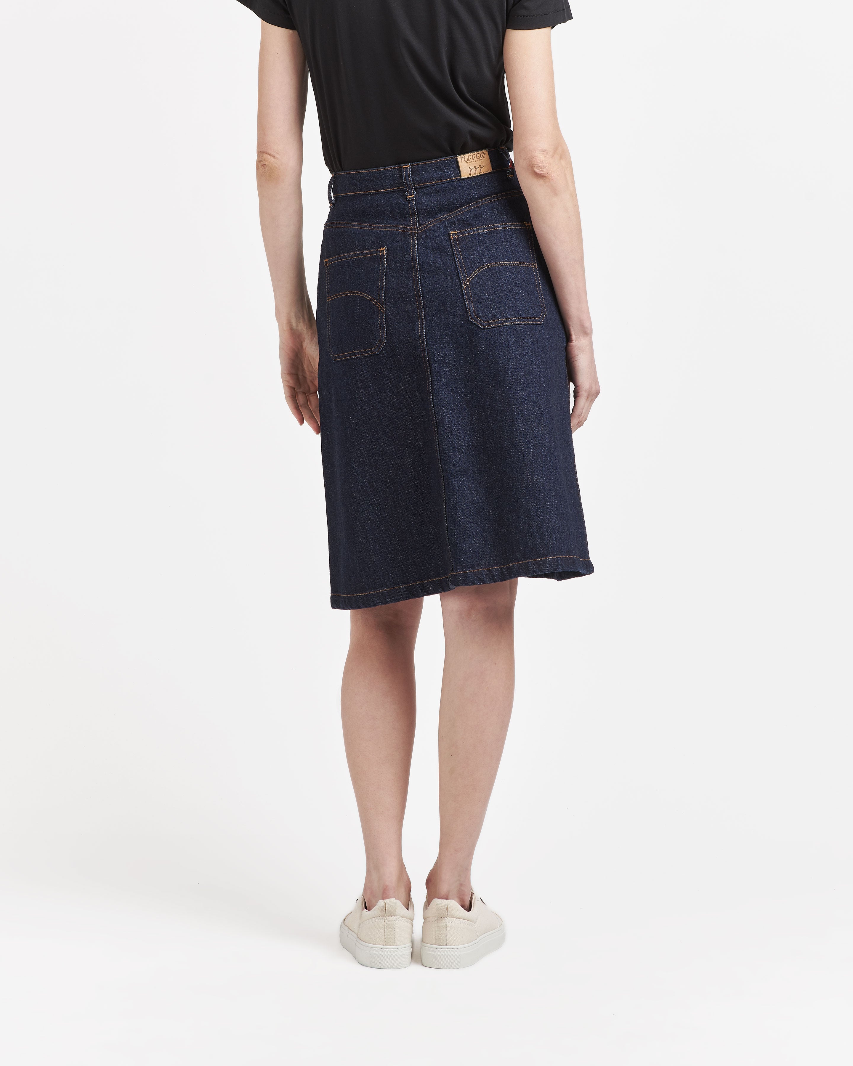 atelier-tuffery-juliette-jupe-trap-ze-en-jean-brut-boutonn-e image 4