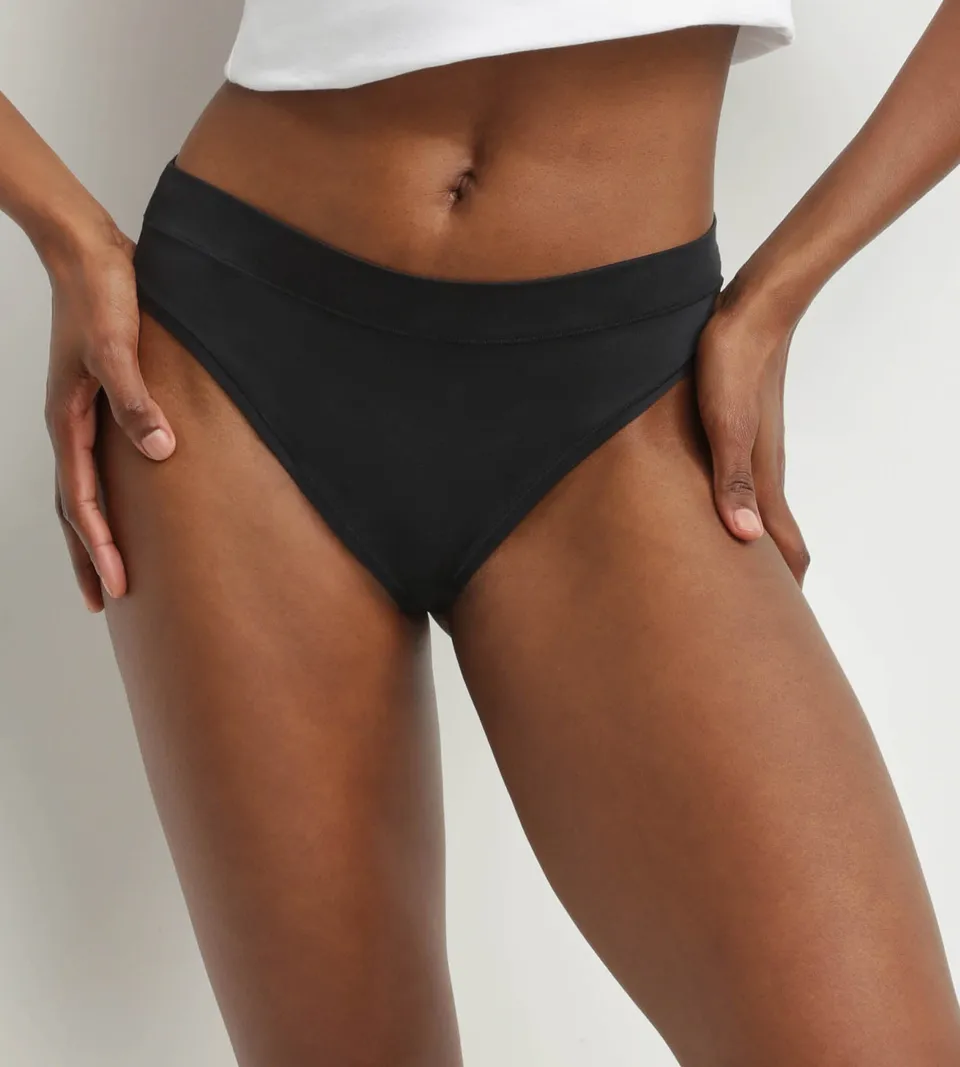 dim-comfort-collection-string-femme-coton-modal-noir image 1