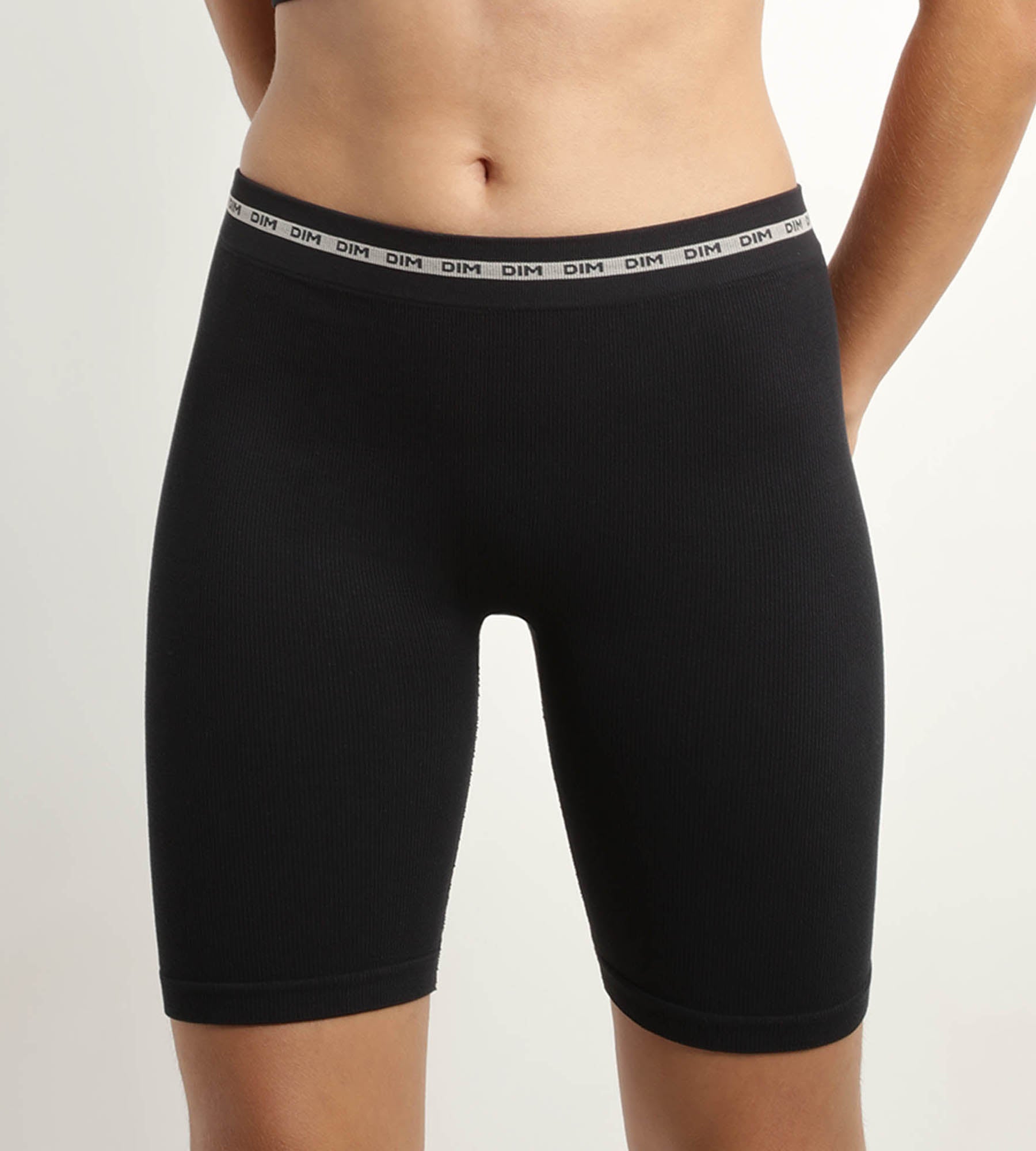 dim-icons-seamless-cycliste-femme-en-modal-polyamide-c-tel-noir image 1