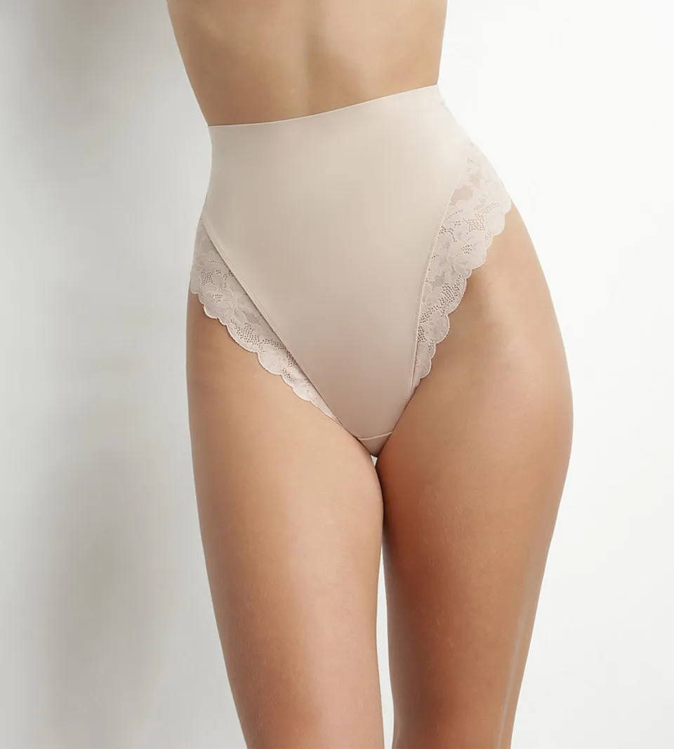 dim-silhouette-elegance-string-taille-haute-galbant-dentelle-nude image 1
