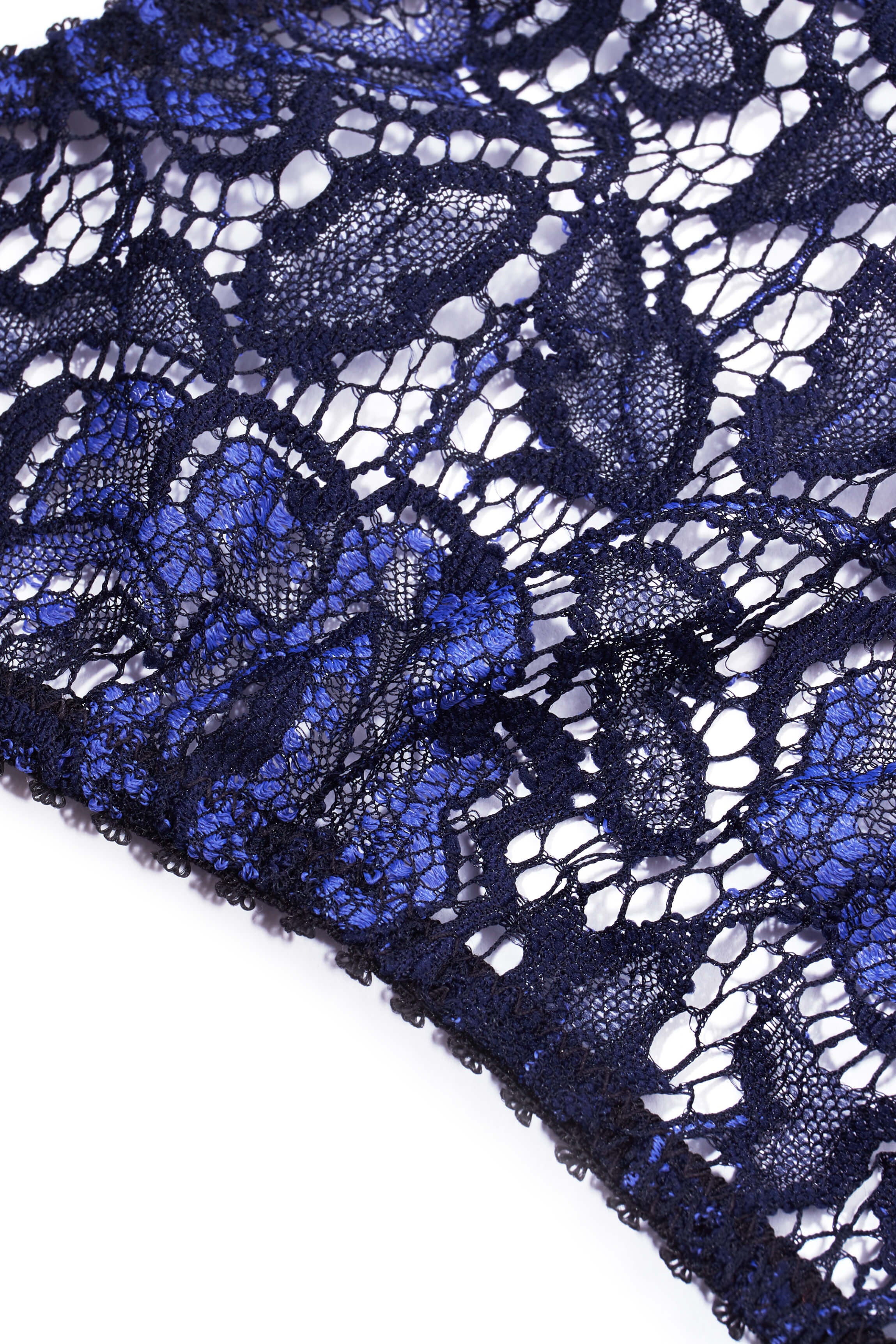 cadolle-cathy-string-dentelle-mezzo-bleu-nuit image 3