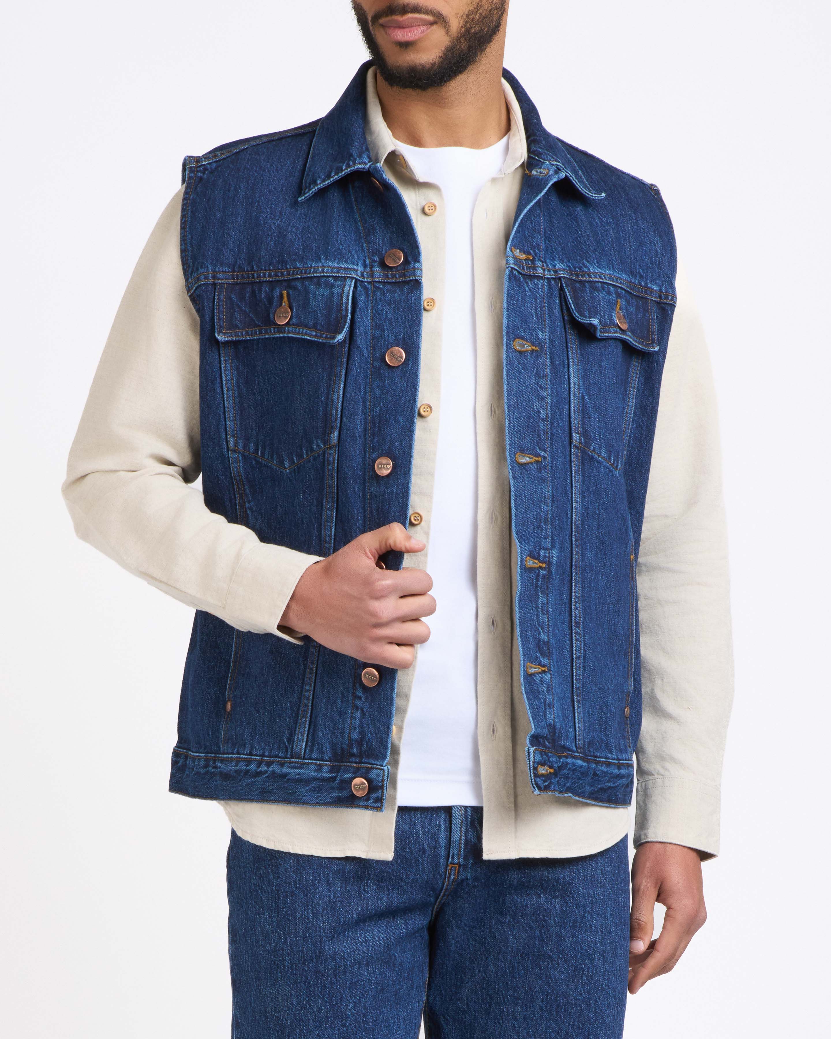 atelier-tuffery-blouson-sans-manches-homme-en-jean-brut-les-ann-es-tuff-s image 4