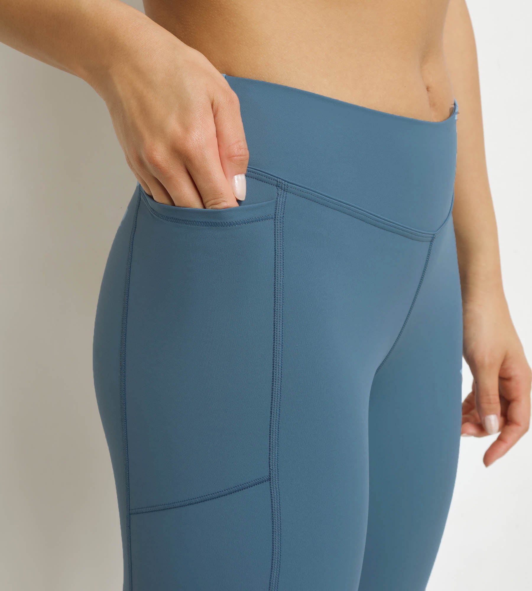 dim-move-legging-sport-court-7-8-microfibre-bleu-jean-femme image 5