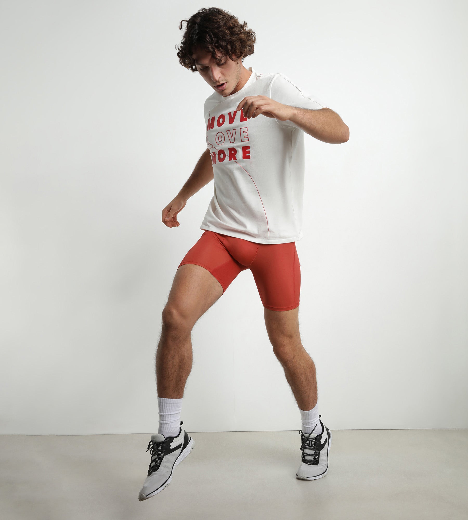 dim-move-boxer-long-sport-homme-microfibre-mesh-rouge-alerte image 3