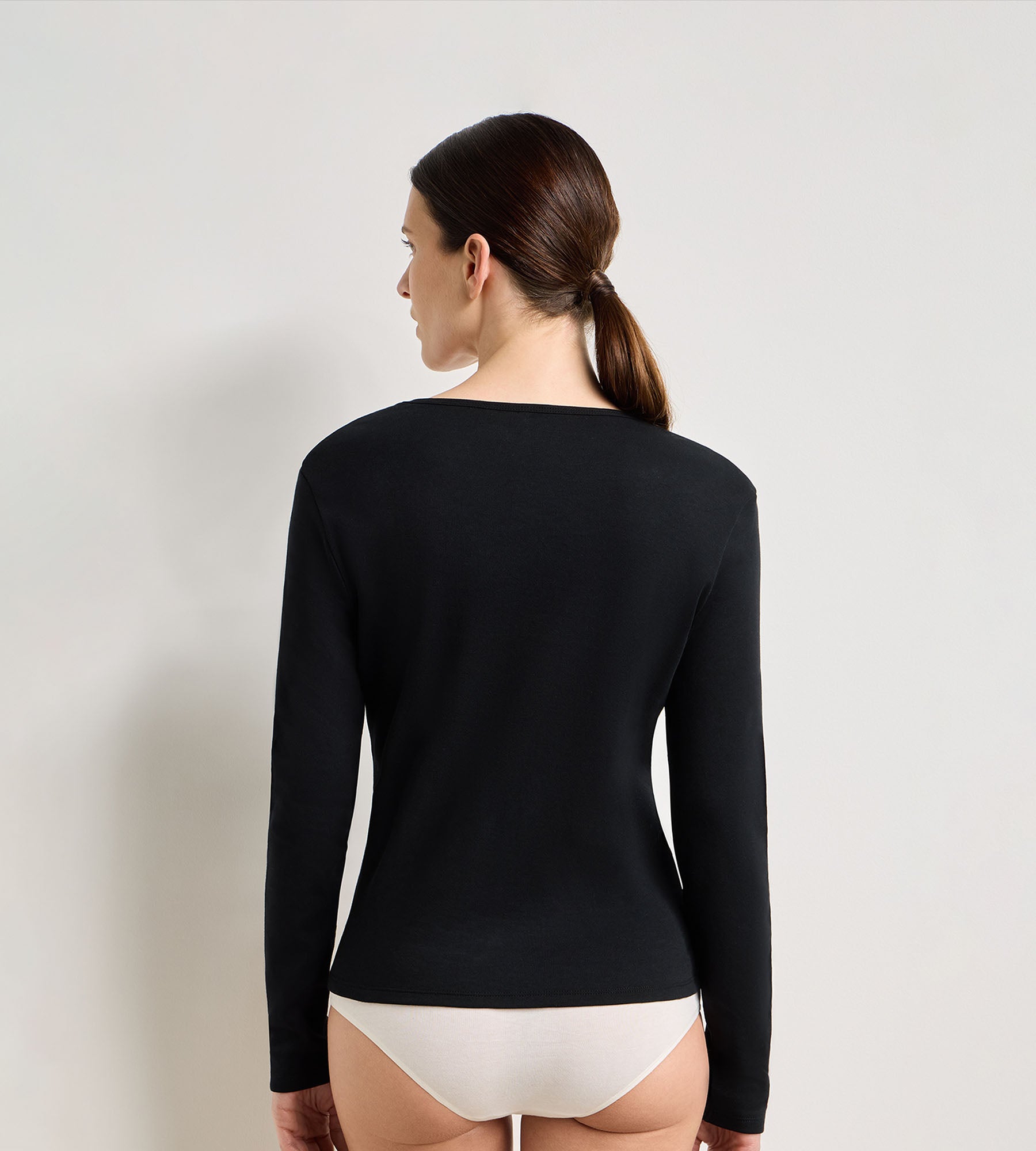 dim-thermal-body-manches-longues-femme-coton-gratt-noir image 2