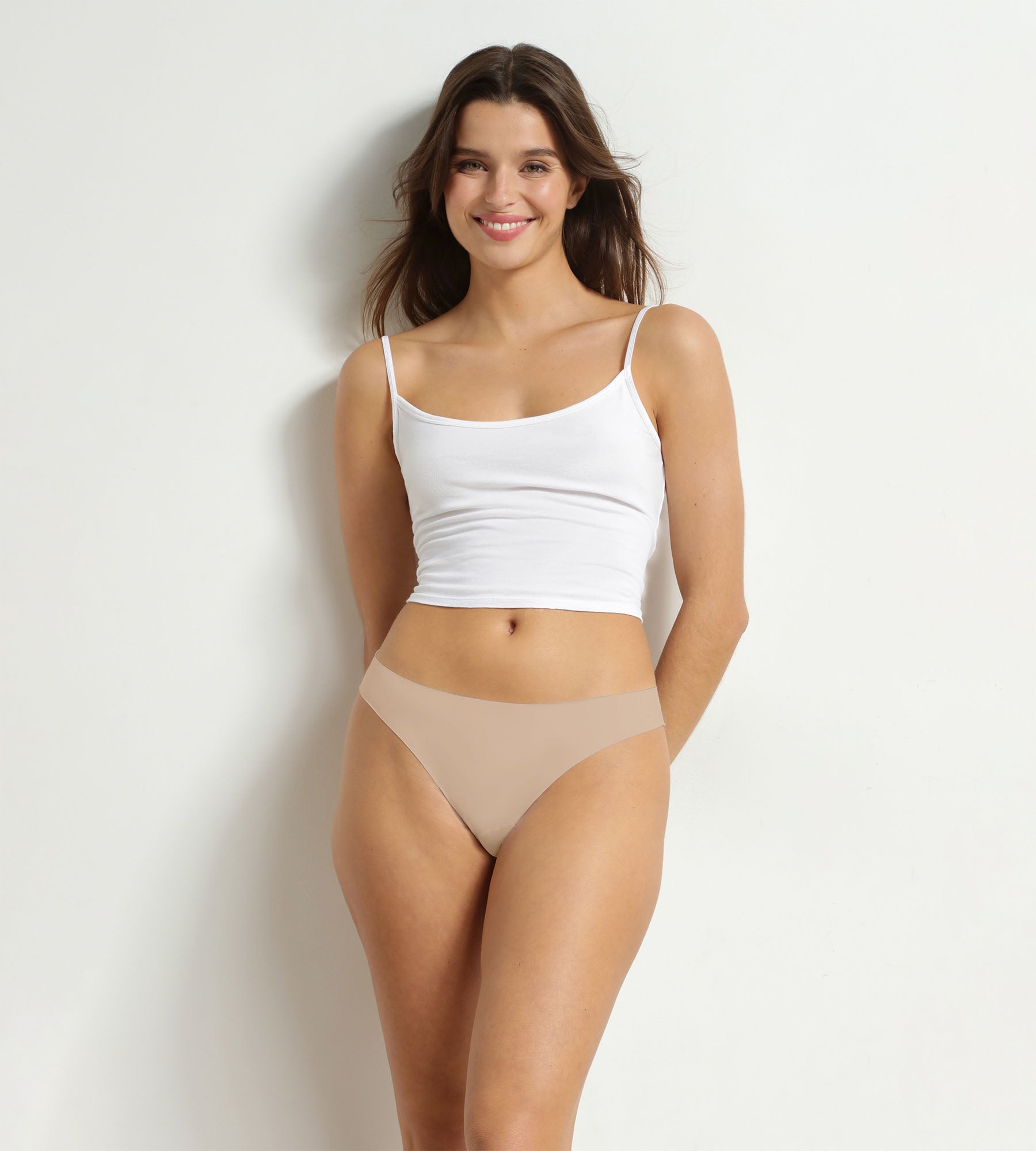 dim-body-touch-string-invisible-microfibre-nude-new-skin image 3
