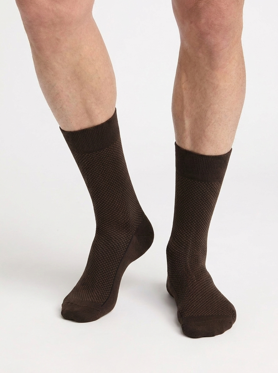 dim-la-mode-chaussettes-homme-coton-marron-bois image 1