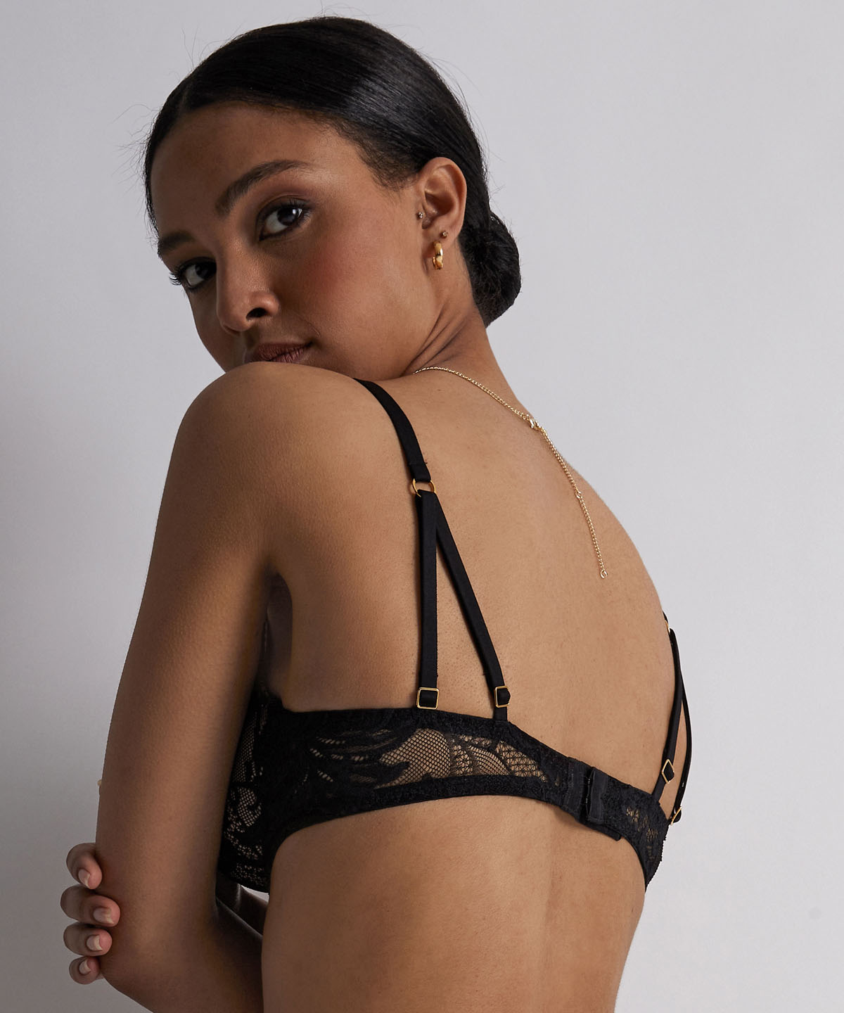 aubade-gold-pleasure-soutien-gorge-plunge-foulard-black-light image 6