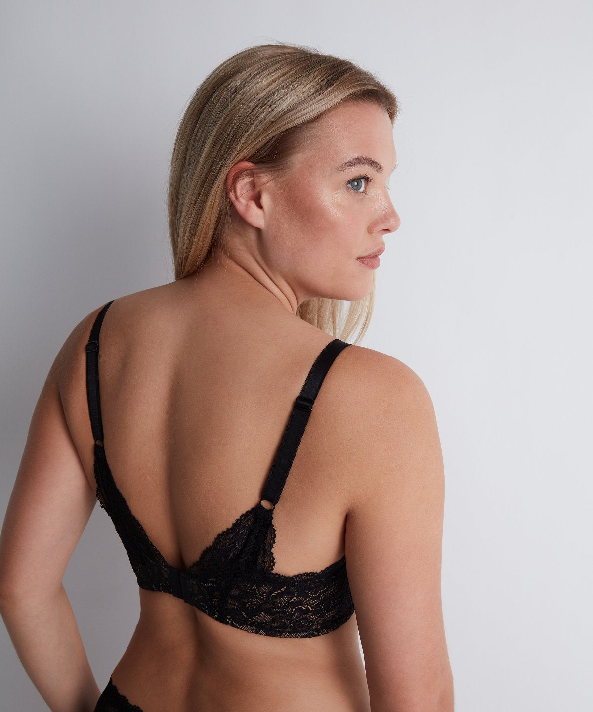 aubade-rosessence-soutien-gorge-t-shirt-noir-2 image 8