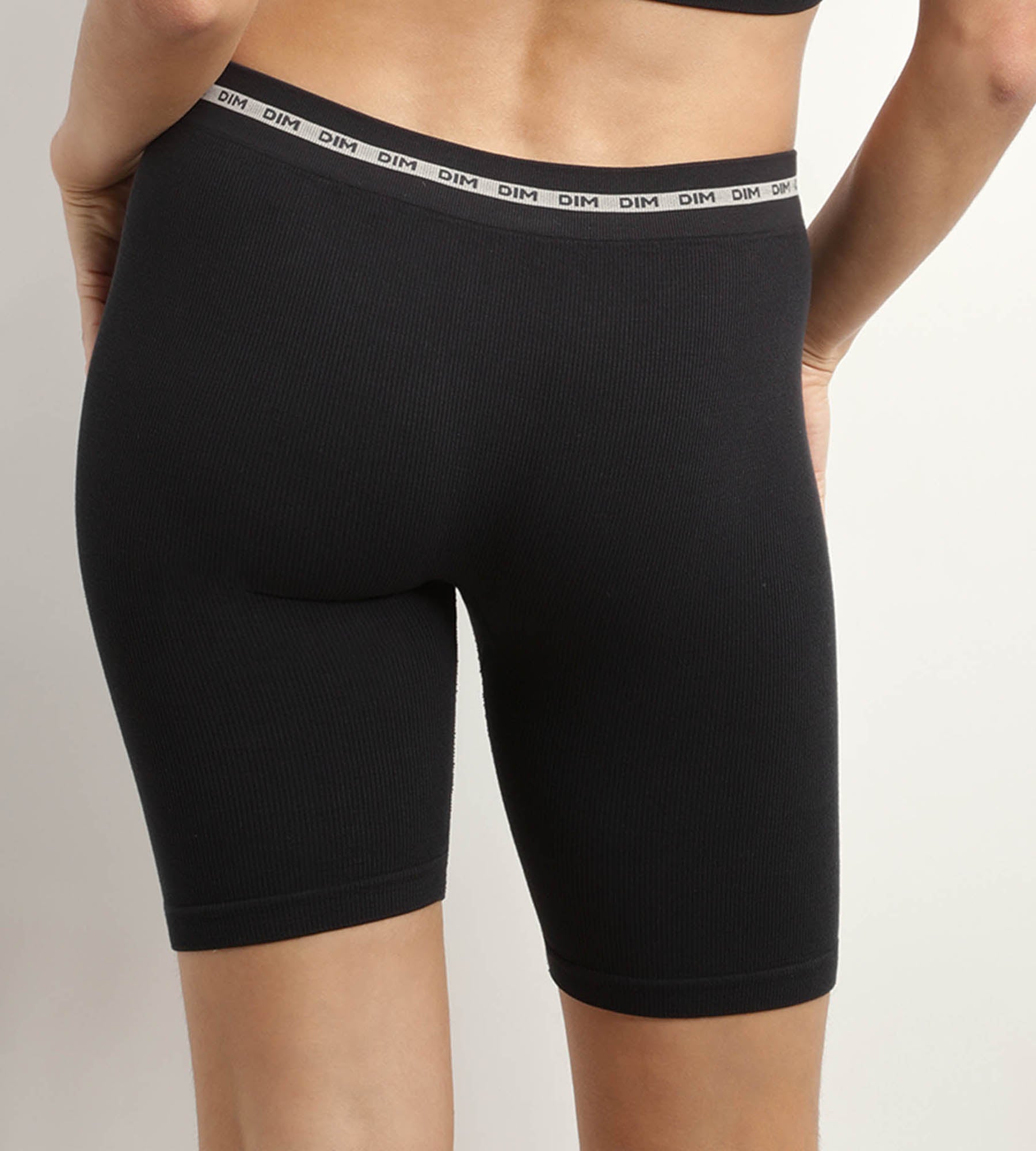 dim-icons-seamless-cycliste-femme-en-modal-polyamide-c-tel-noir image 2