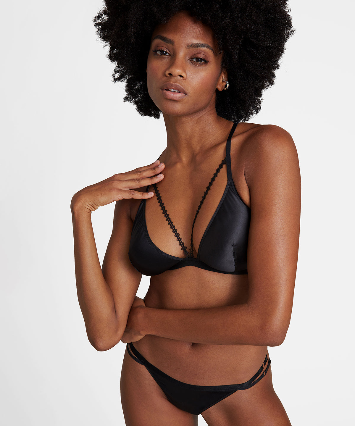 aubade-bo-te-d-sir-soutien-gorge-triangle-noir image 3