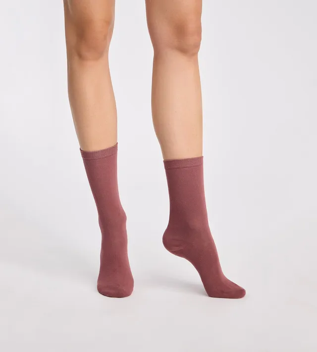 dim-l-essentiel-lot-de-2-chaussettes-femme-figue-bordeaux-coton image 1