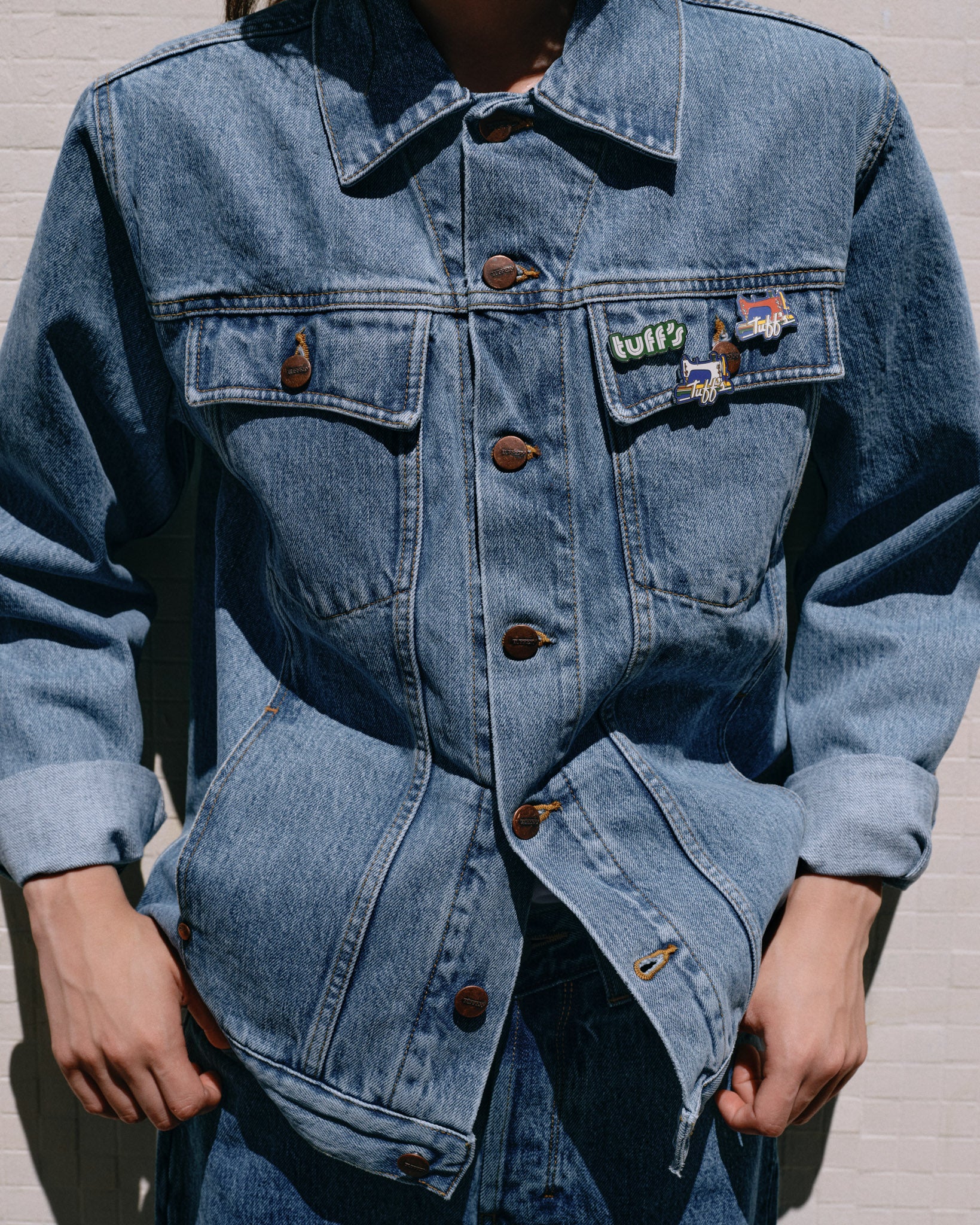 atelier-tuffery-blouson-femme-en-jean-clair-le-tuff-s image 2