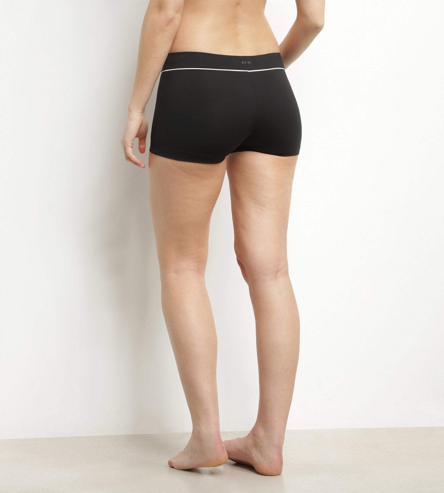 dim-move-shorty-de-bain-femme-microfibre-noir image 2