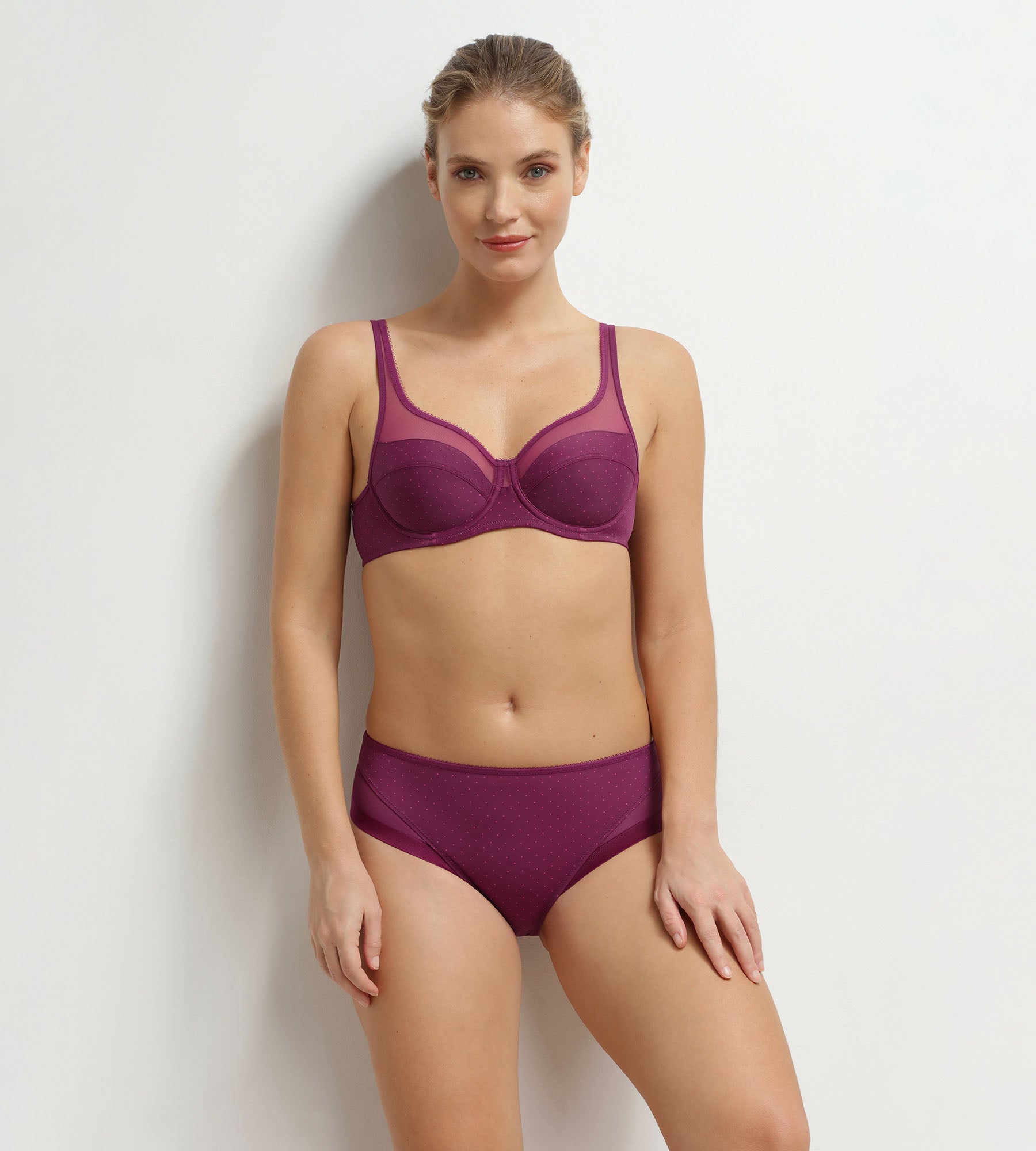 dim-generous-soutien-gorge-embo-tant-microfibre-tulle-pois-bordeaux image 3