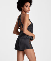 aubade-silk-desire-shorty-black image 4
