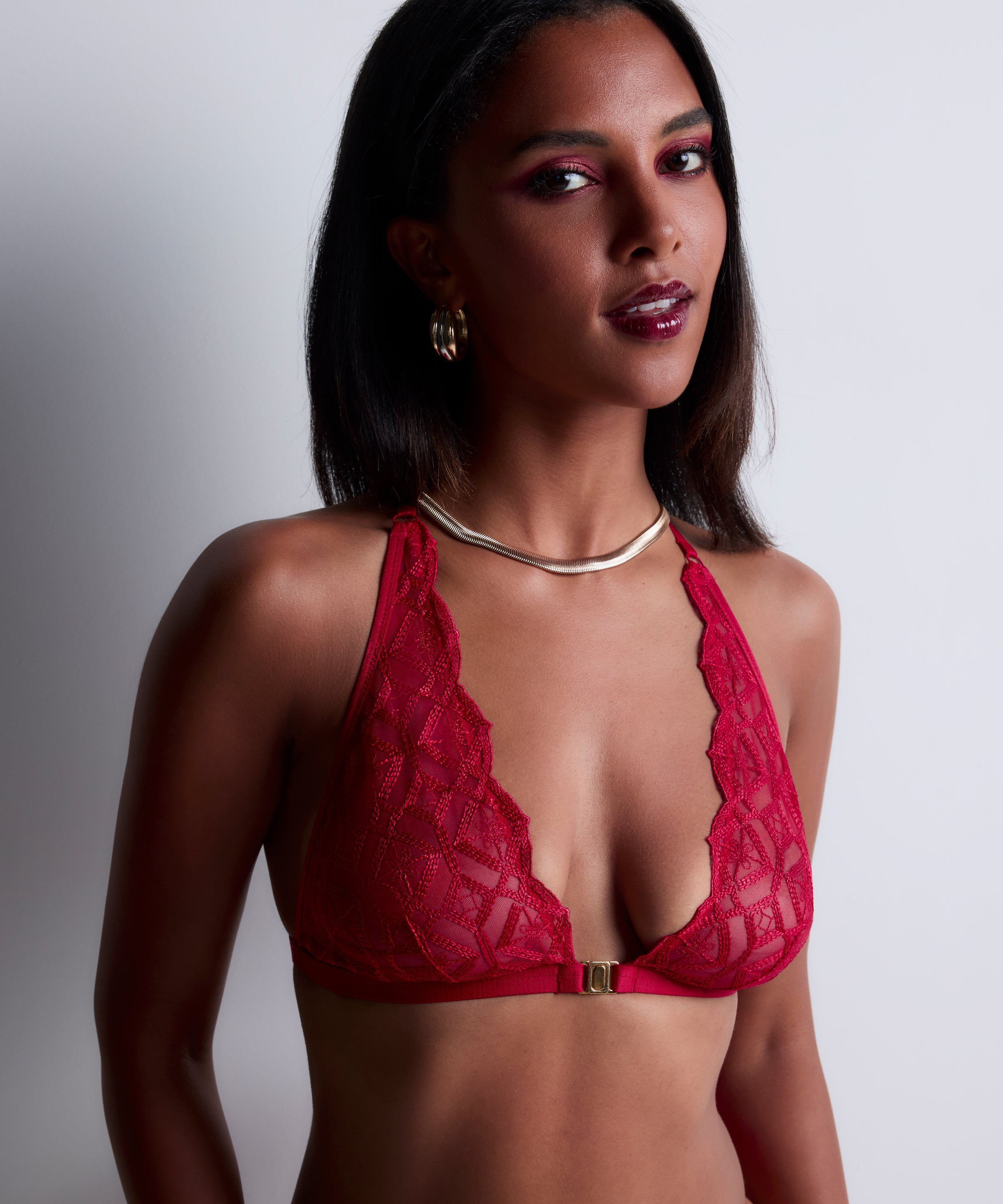 aubade-sense-of-illusion-bralette-triangle-red-berry-2 image 2