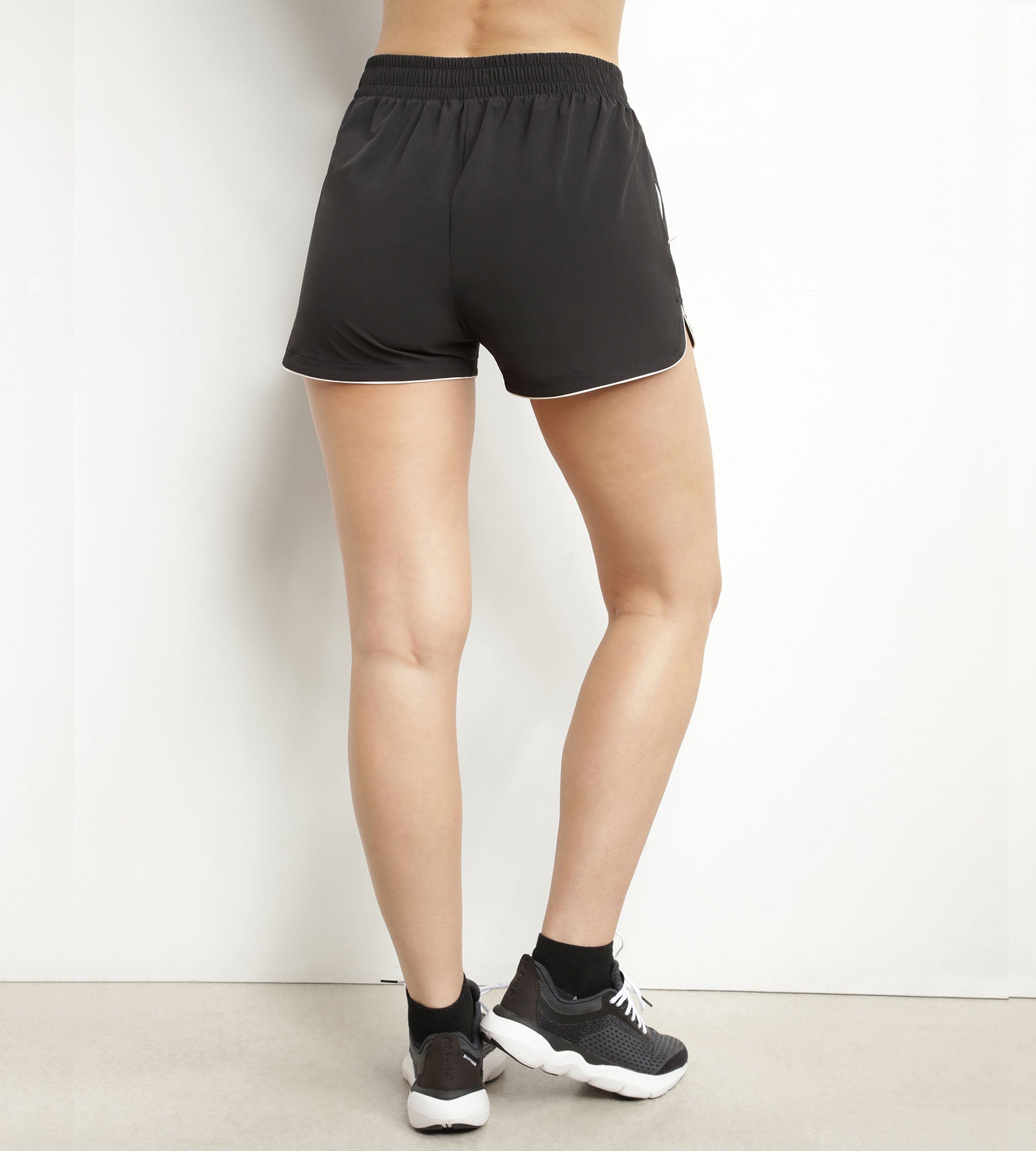 dim-move-short-de-sport-femme-en-viscose-noire image 2