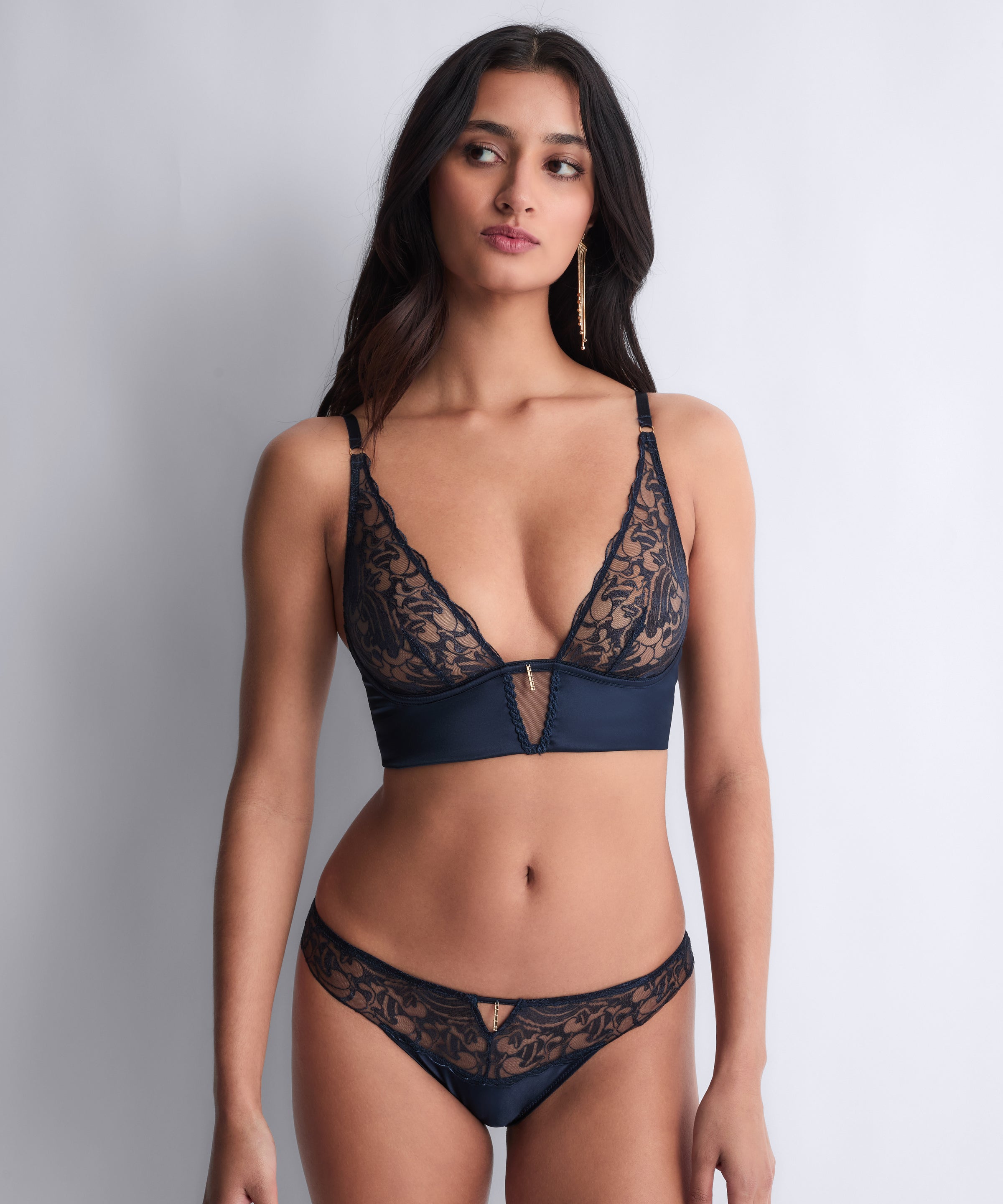 aubade-satin-memories-bralette-triangle-deep-sea image 3