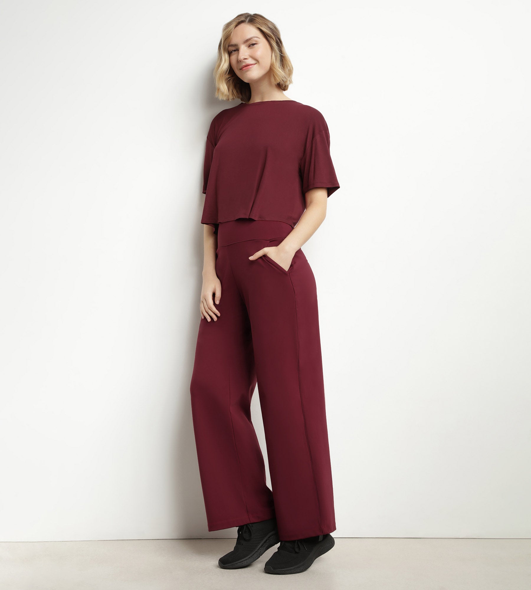 dim-move-t-shirt-de-sport-femme-viscose-bordeaux-dos-ouvert image 3