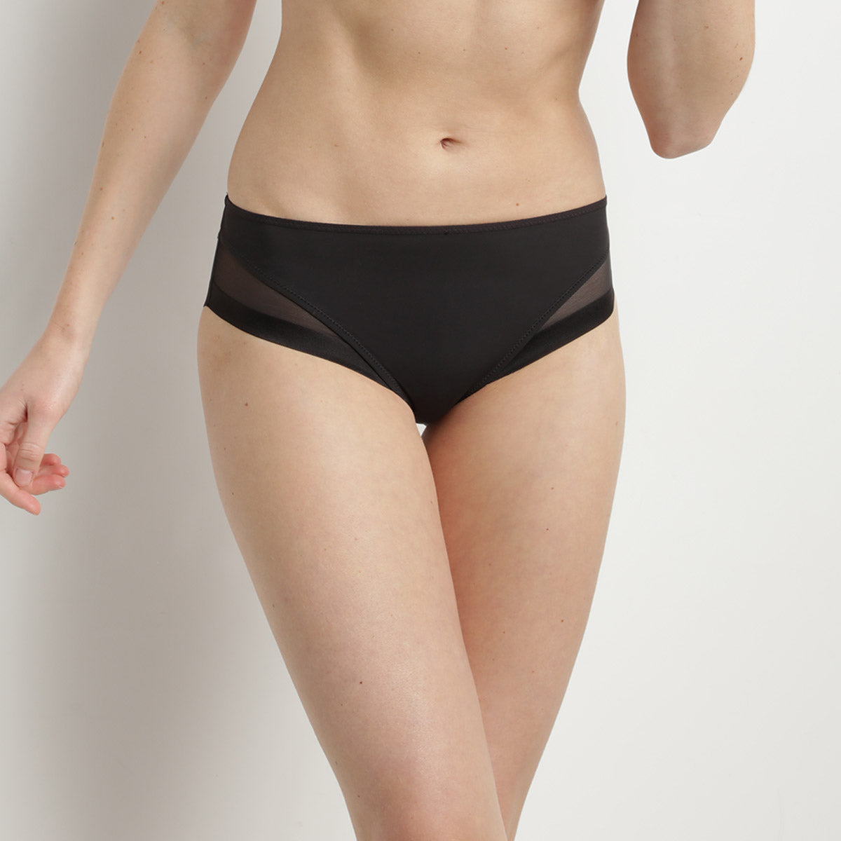 dim-generous-slip-femme-microfibre-et-tulle-noir image 1