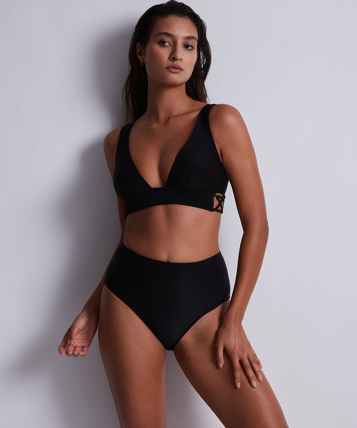 aubade-summer-glow-haut-de-maillot-triangle-black-sand image 2