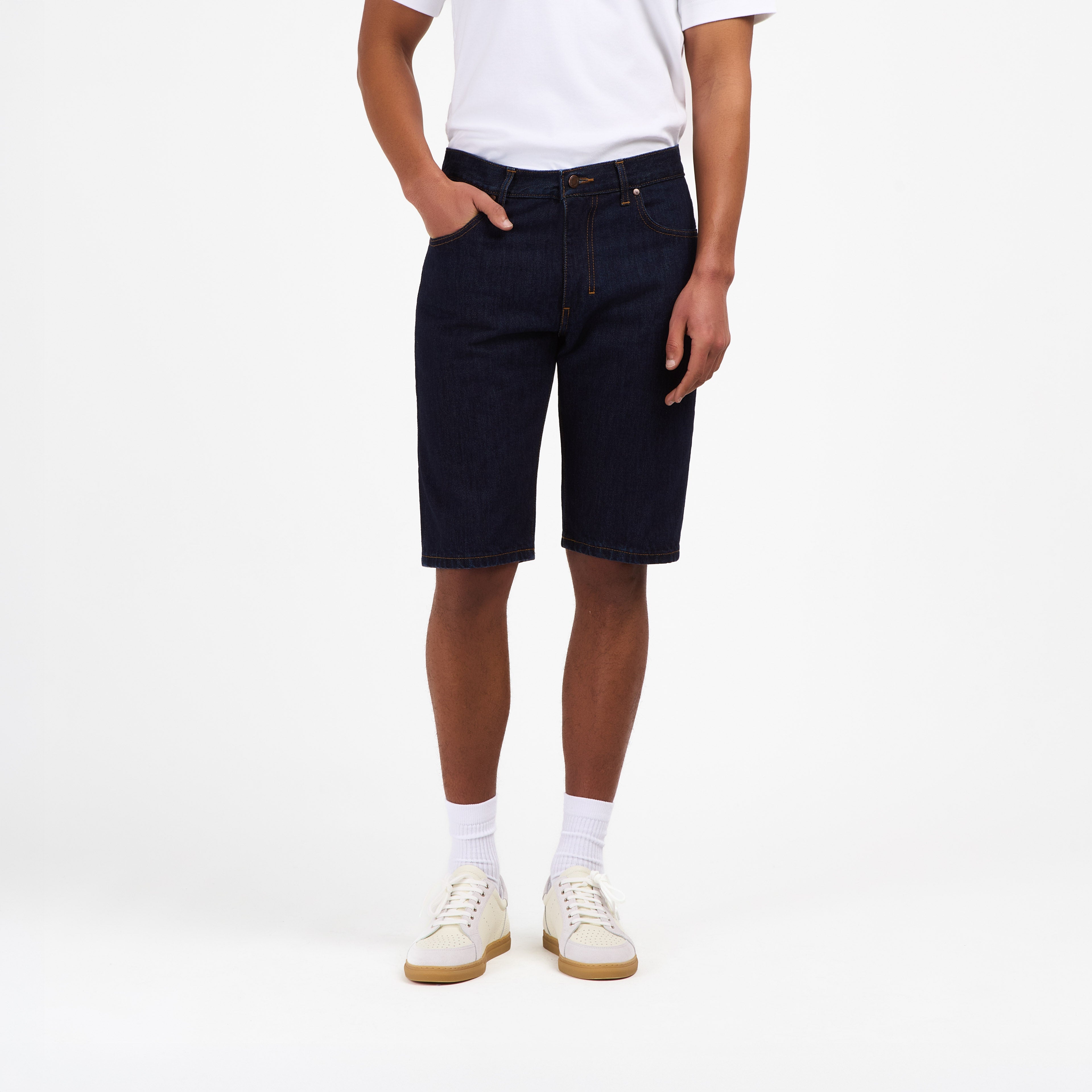 atelier-tuffery-short-homme-en-jean-brut-marius-coupe-droite image 2