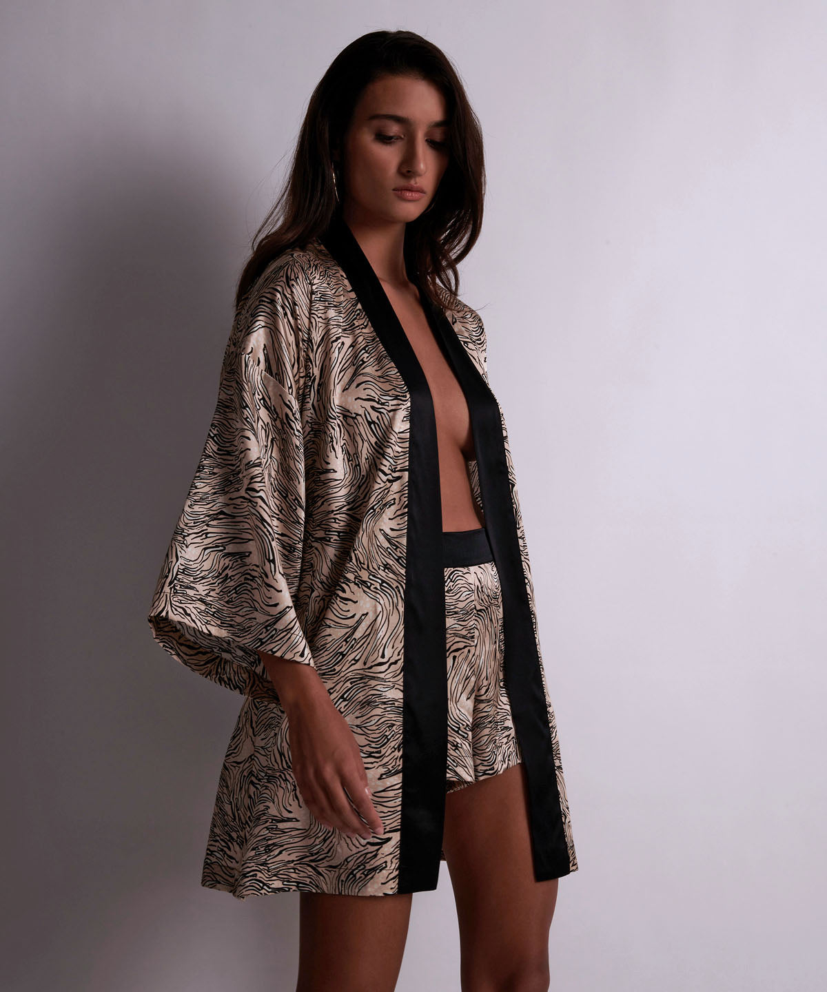 aubade-smocky-night-kimono-f-line-en-soie image 2