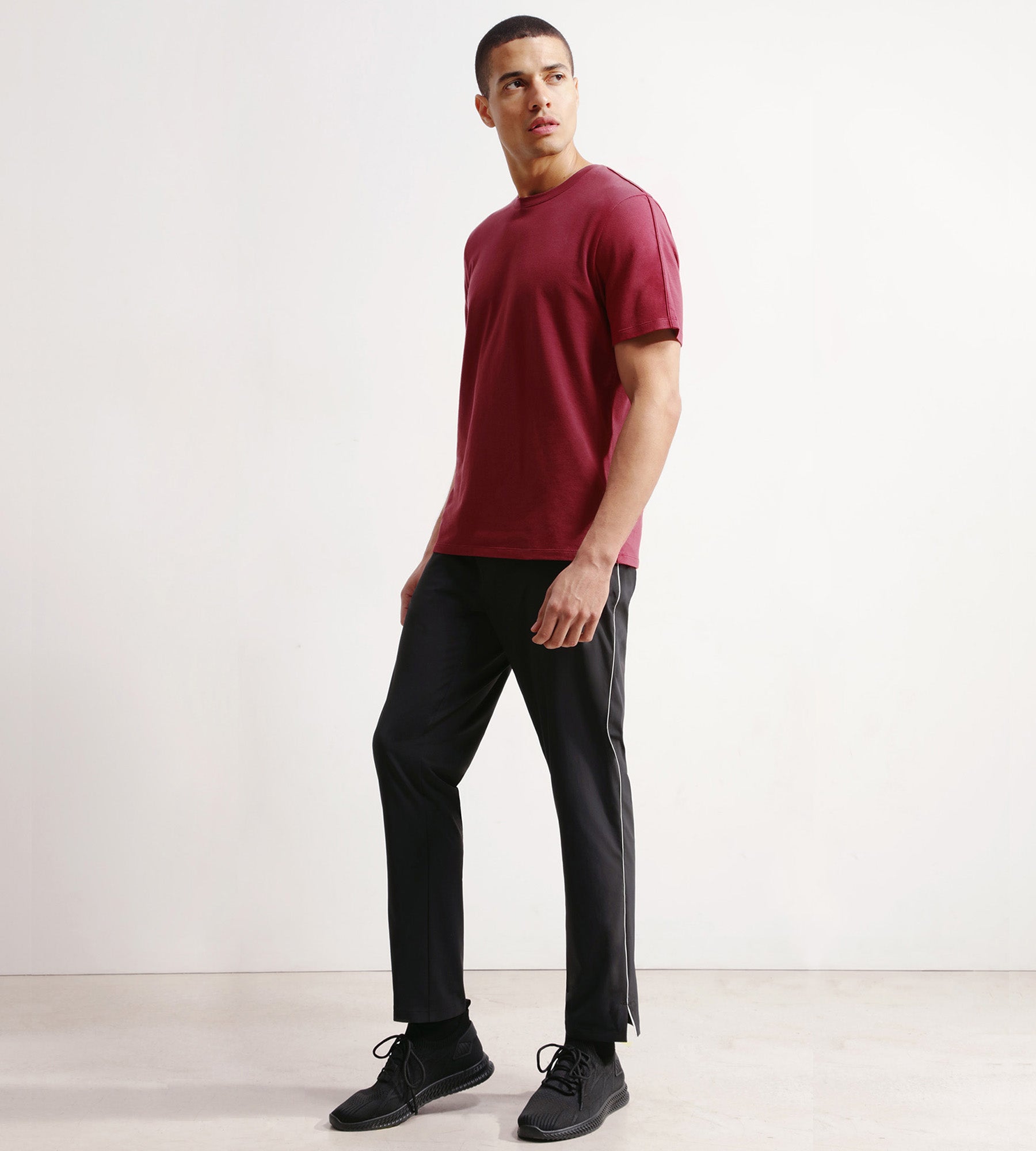 dim-move-pantalon-de-sport-chino-homme-jersey-stretch-noir image 6