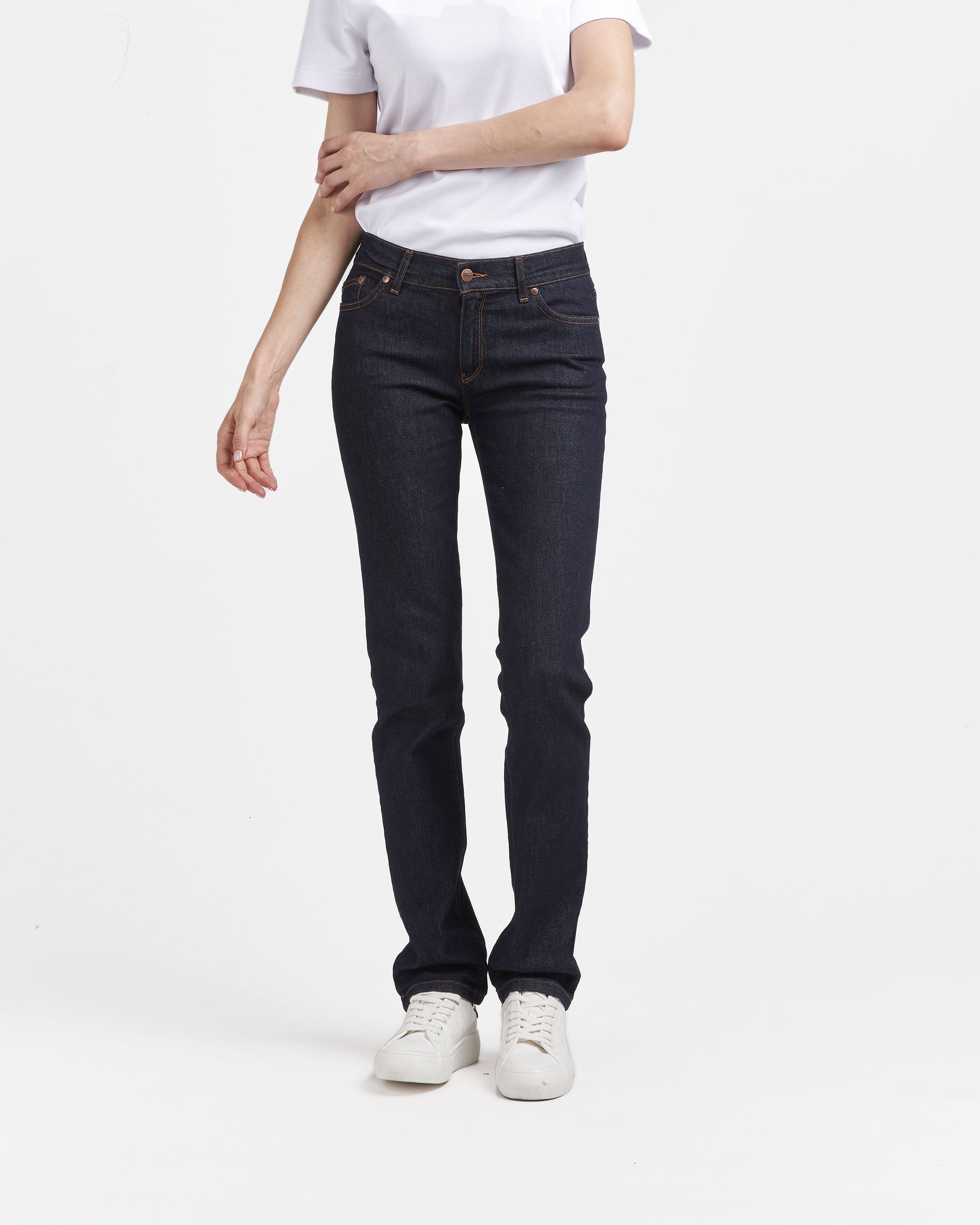 atelier-tuffery-augusta-jean-femme-droit-ajust-brut-taille-semi-haute image 2