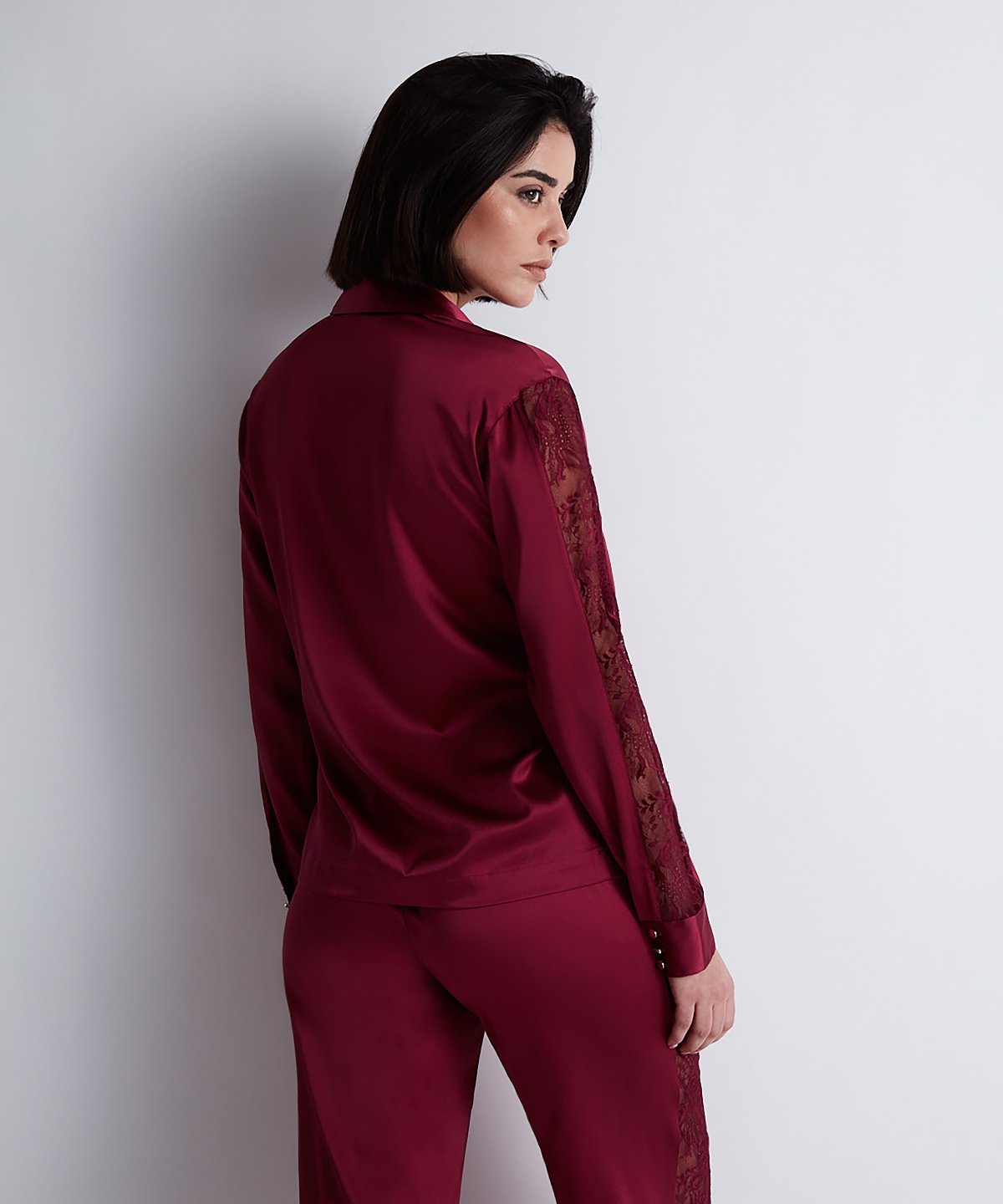 aubade-midnight-whisper-chemisier-en-soie-crimson-red image 4