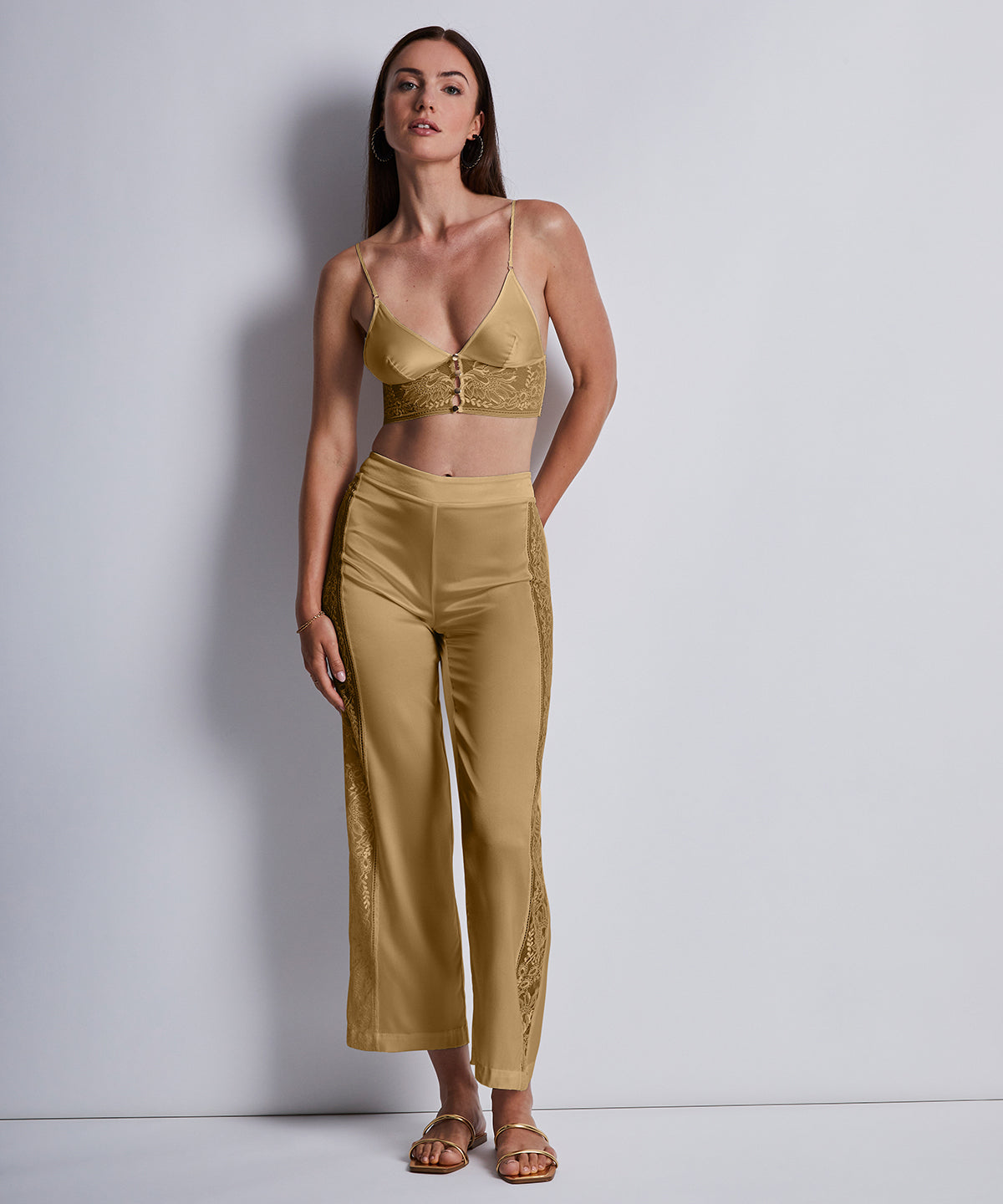 aubade-midnight-whisper-pantalon-sublime-bronze-en-soie image 5
